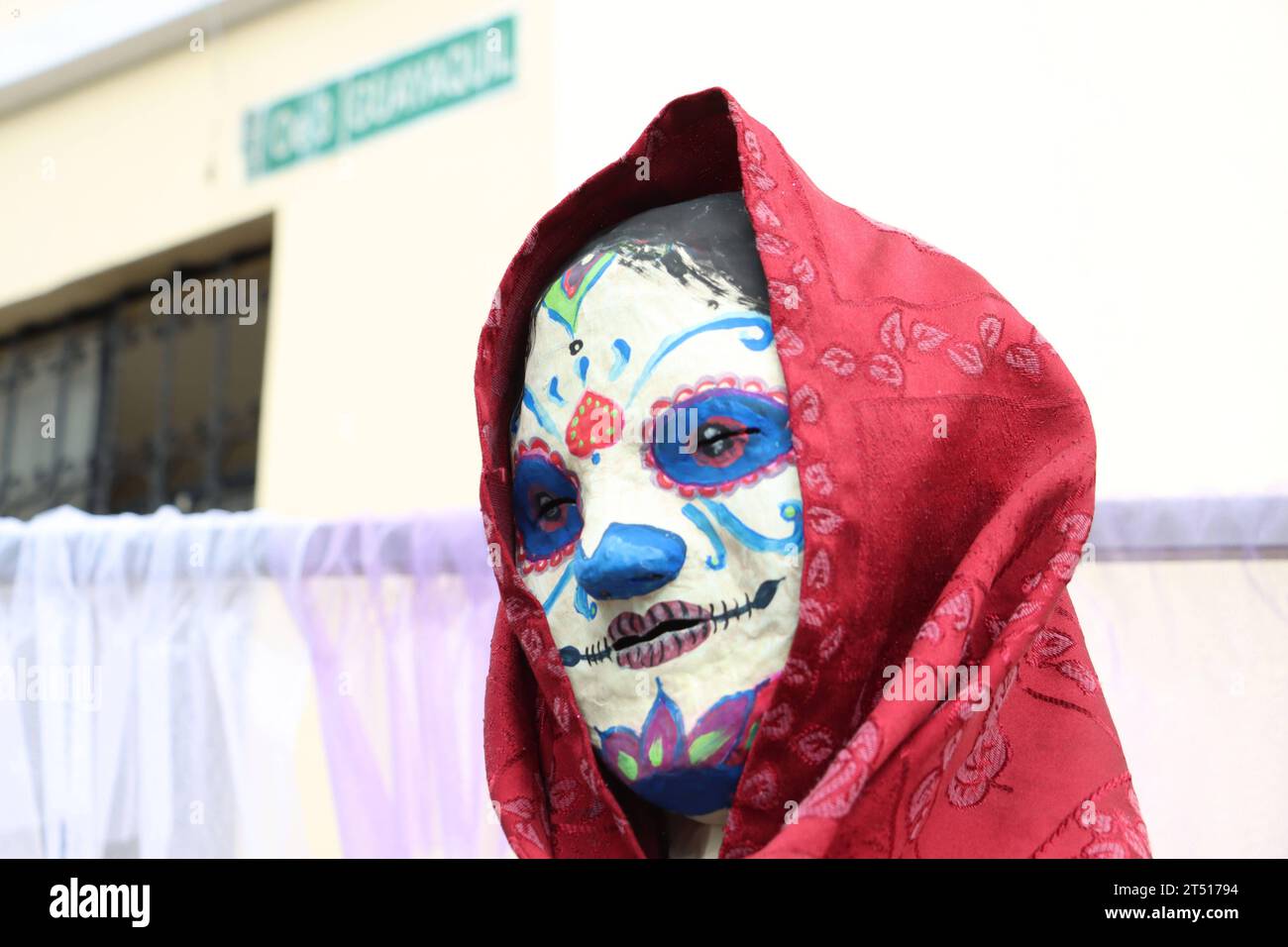 FERIADO FINADOS CALLE LA RONDA Quito, jueves 2 de noviembre del 2023 Diversas activdades culturales por el feriado de finados desarrollan los moradores y duenos de locales comerciales en la Calle La Ronda, Centro de la ciudad de Quito, denominado La Ronda Vive Fotos: Rolando Enriquez/API Quito Pichincha Ecuador SOI-FERIADOFINADOSCALLELARONDA-43f582fe407c3c866d36e3c08b09cc74 *** FESTIVAL DES ENDES DER FEIERTAGE CALLE LA RONDA Quito, Donnerstag, 2. November 2023 verschiedene kulturelle Aktivitäten für den Feiertag DES ENDES Jahres werden von Bewohnern und Eigentümern von Gewerbeobjekten in t entwickelt Stockfoto