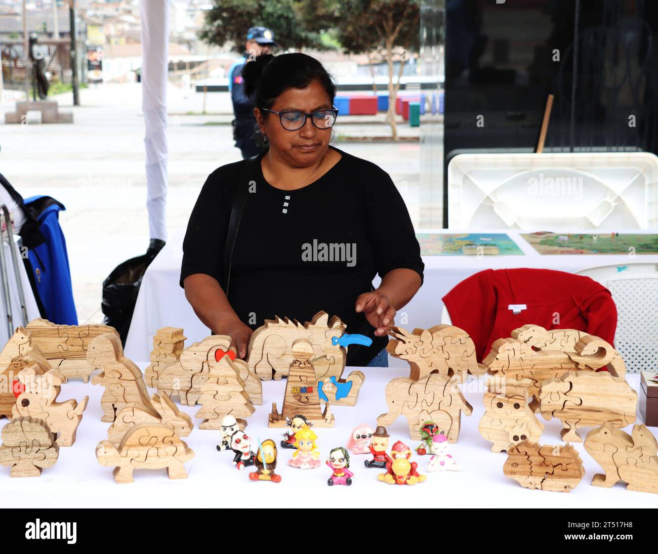 FERIADO FINADOS CALLE LA RONDA Quito, jueves 2 de noviembre del 2023 Diversas activdades culturales por el feriado de finados desarrollan los moradores y duenos de locales comerciales en la Calle La Ronda, Centro de la ciudad de Quito, denominado La Ronda Vive Fotos: Rolando Enriquez/API Quito Pichincha Ecuador SOI-FERIADOFINADOSCALLELARONDA-6d5963798046a01a69abc9e21fa42d7e *** FESTIVAL DES ENDES DER FEIERTAGE CALLE LA RONDA Quito, Donnerstag, 2. November 2023 verschiedene kulturelle Aktivitäten für den Feiertag DES Endes Jahres werden von Bewohnern und Eigentümern von Gewerbeobjekten in t entwickelt Stockfoto