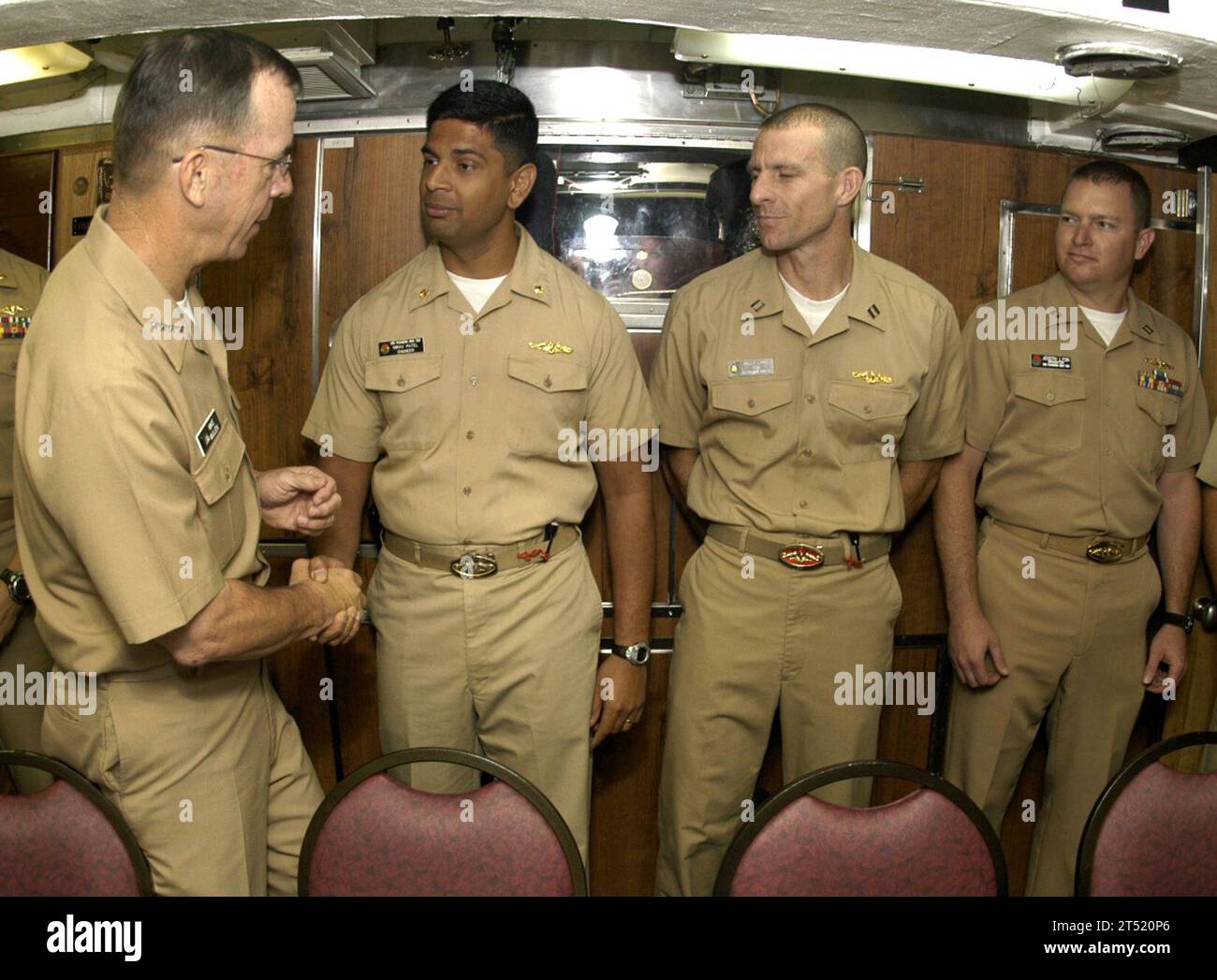 ADM. Mike Mullen, CNO, joe R. campa jr., MCPON, People, Matrosen Stockfoto