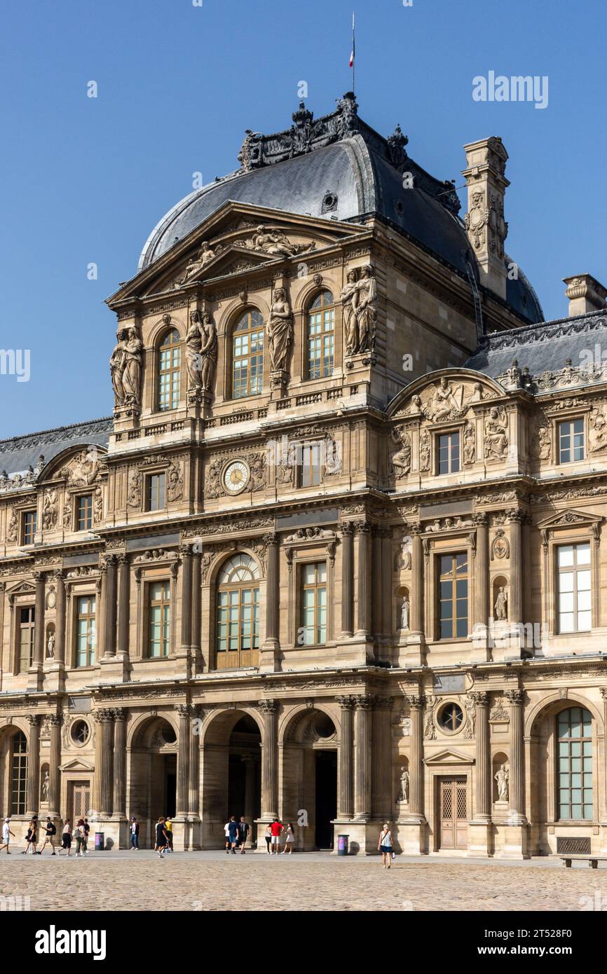 Westflügel von Cour Carrée (Platz), Louvre-Palast (Palais du Louvre), Rue de Rivoli, 1. Arrondissement, Paris, Île-de-France, Frankreich Stockfoto
