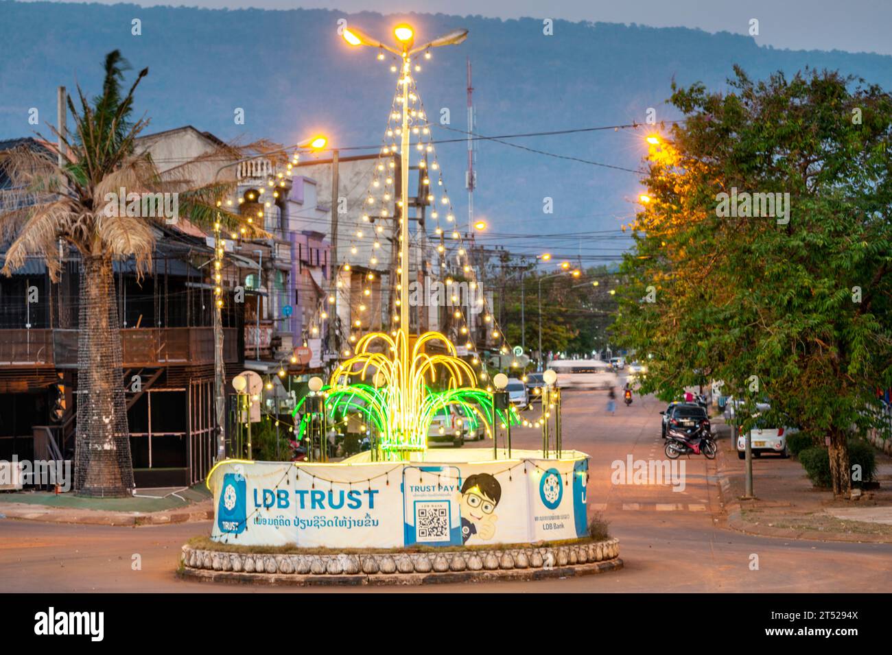 Pakse, Provinz Champasak, Laos - 2. März 2023: Die Stadt ist bekannt für ihre französische Kolonialarchitektur in der Nähe des XE Don River. Sie ist die letzte Hauptstation 4000 Stockfoto