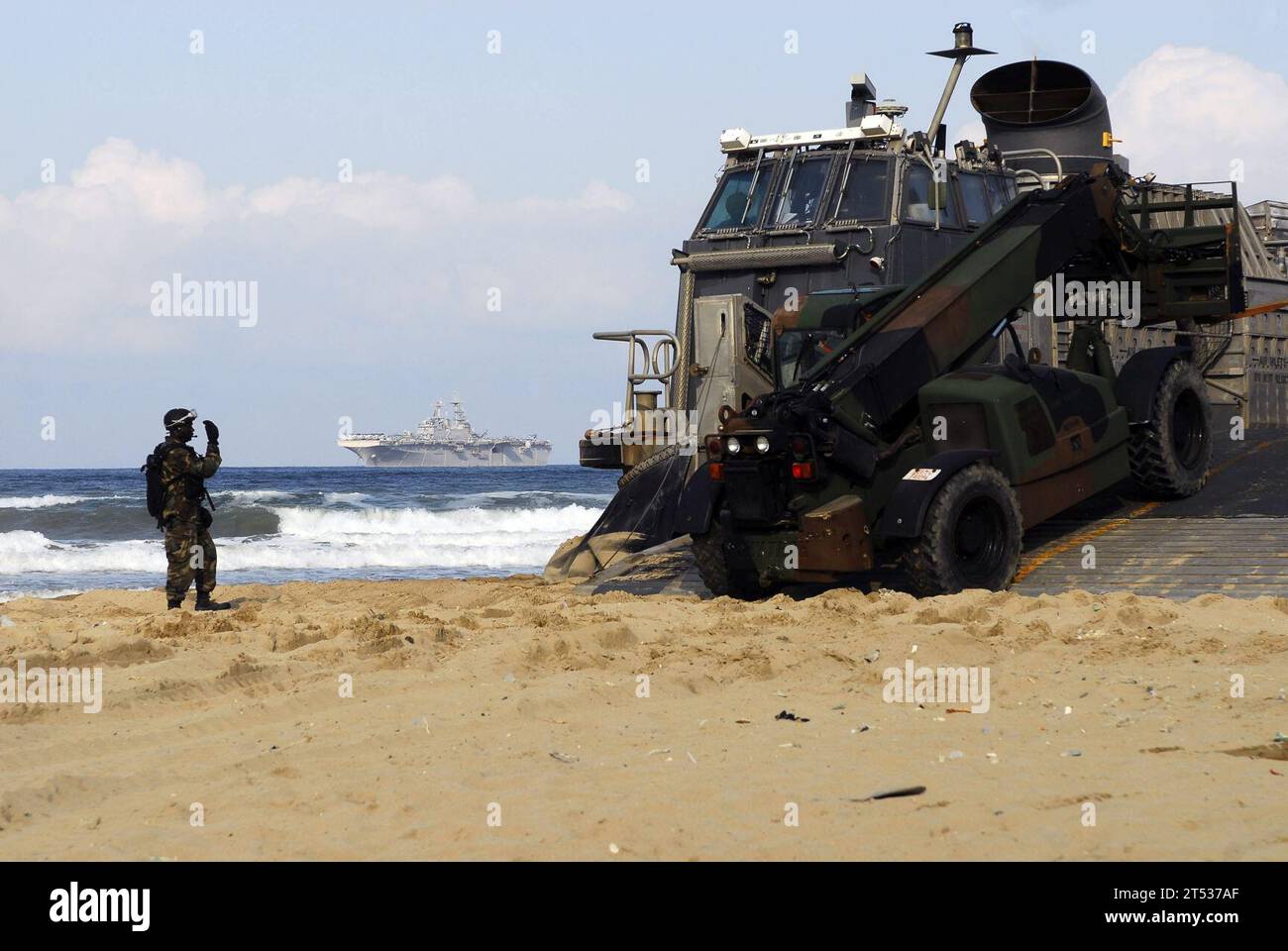 Strand, Beach Master Unit (BMU) 1, Luftkissen für Landungsboote (LCAC) 90, Beladen, Schiffsausrüstung, po Hang, Republik Korea, Verbrauchsmaterial Stockfoto