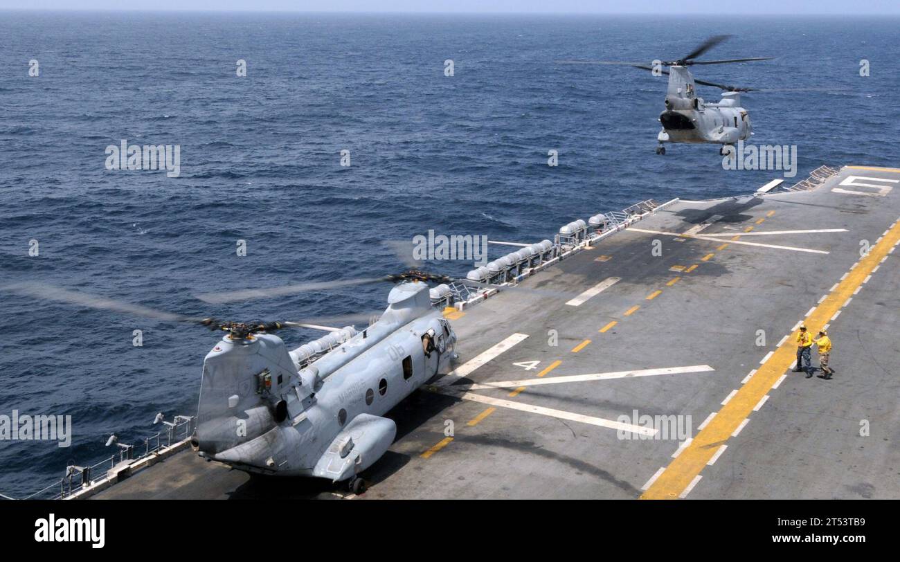 CH-46 Sea Knight Helikopter, Helikopter Marine Medium Squadron, hmm 165, Marines, weiße Ritter Stockfoto