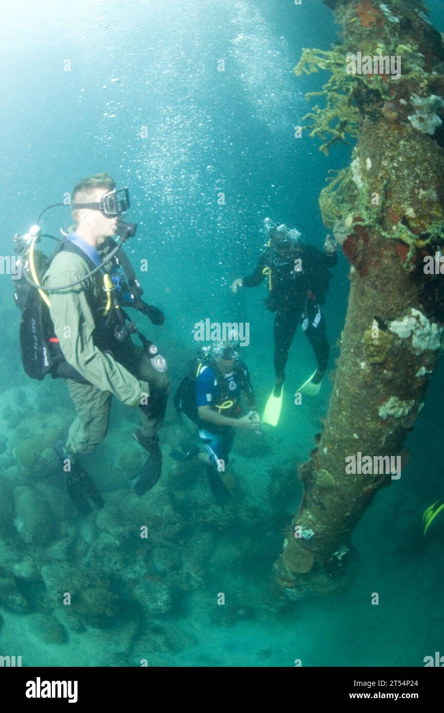 Dominica, ausländisches Militär, MDSU-2, Mobile Diving and Salvage Unit 2, Marine, Portsmouth, regionales Sicherheitssystem, südliche Partnerschaftsstation, SPS, Training, U.S. Navy Stockfoto