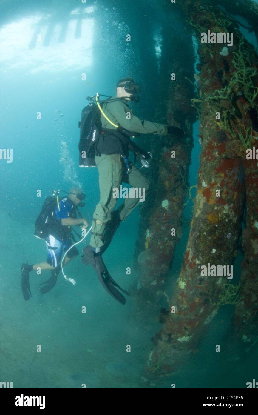 Dominica, ausländisches Militär, MDSU-2, Mobile Diving and Salvage Unit 2, Marine, Portsmouth, regionales Sicherheitssystem, südliche Partnerschaftsstation, SPS, Training, U.S. Navy Stockfoto