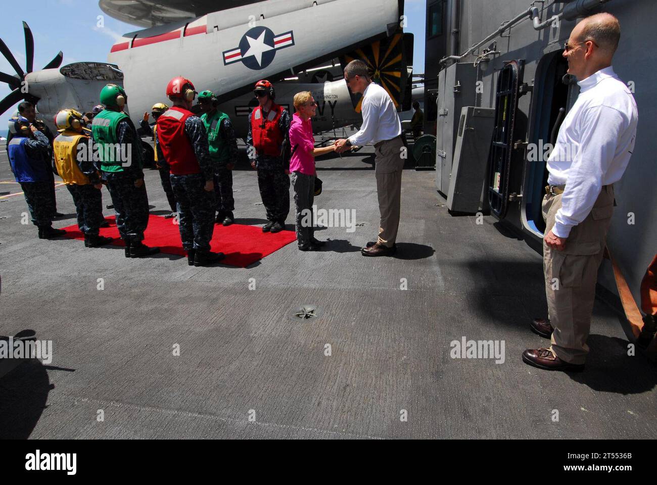 Flugdeck, Golf von thailand, Side Boys, US-Botschafter in Thailand, USS George Washington (CVN 73) Stockfoto