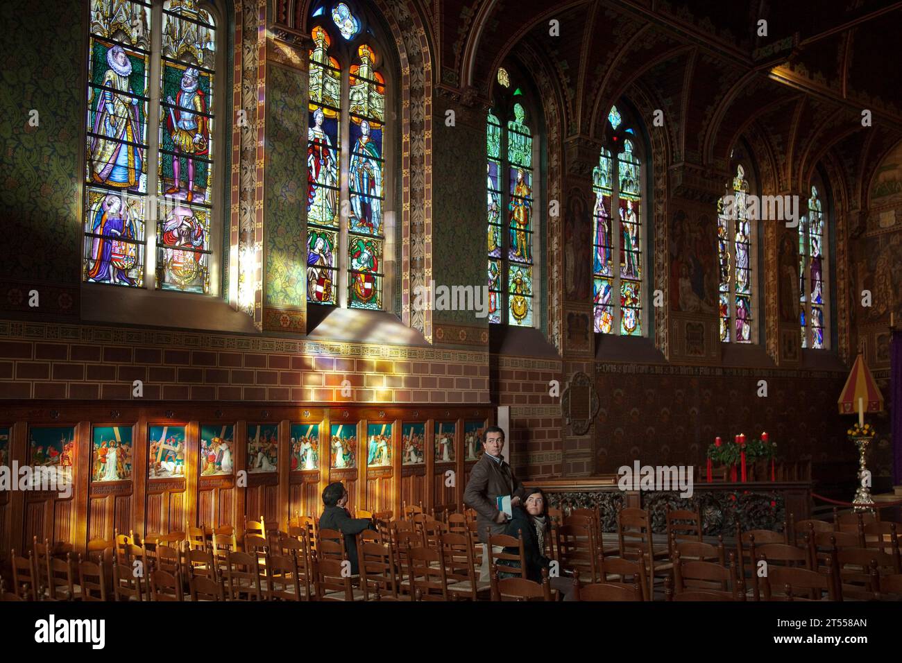 Das Innere der Basilika des Heiligen Blutes auf dem Burgplatz, Brügge Stockfoto