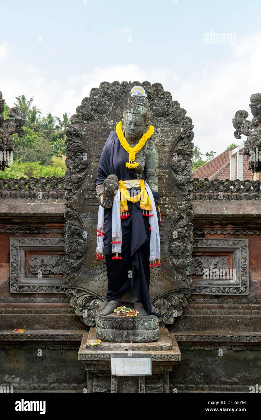 Statue eines hinduistischen Gottes in Ubud, Bali Stockfoto