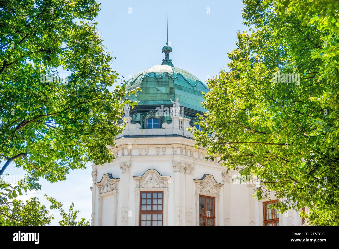 Ein detaillierter Blick auf das Schlossgebäude des Oberen Belvedere, Wien, Österreich Stockfoto