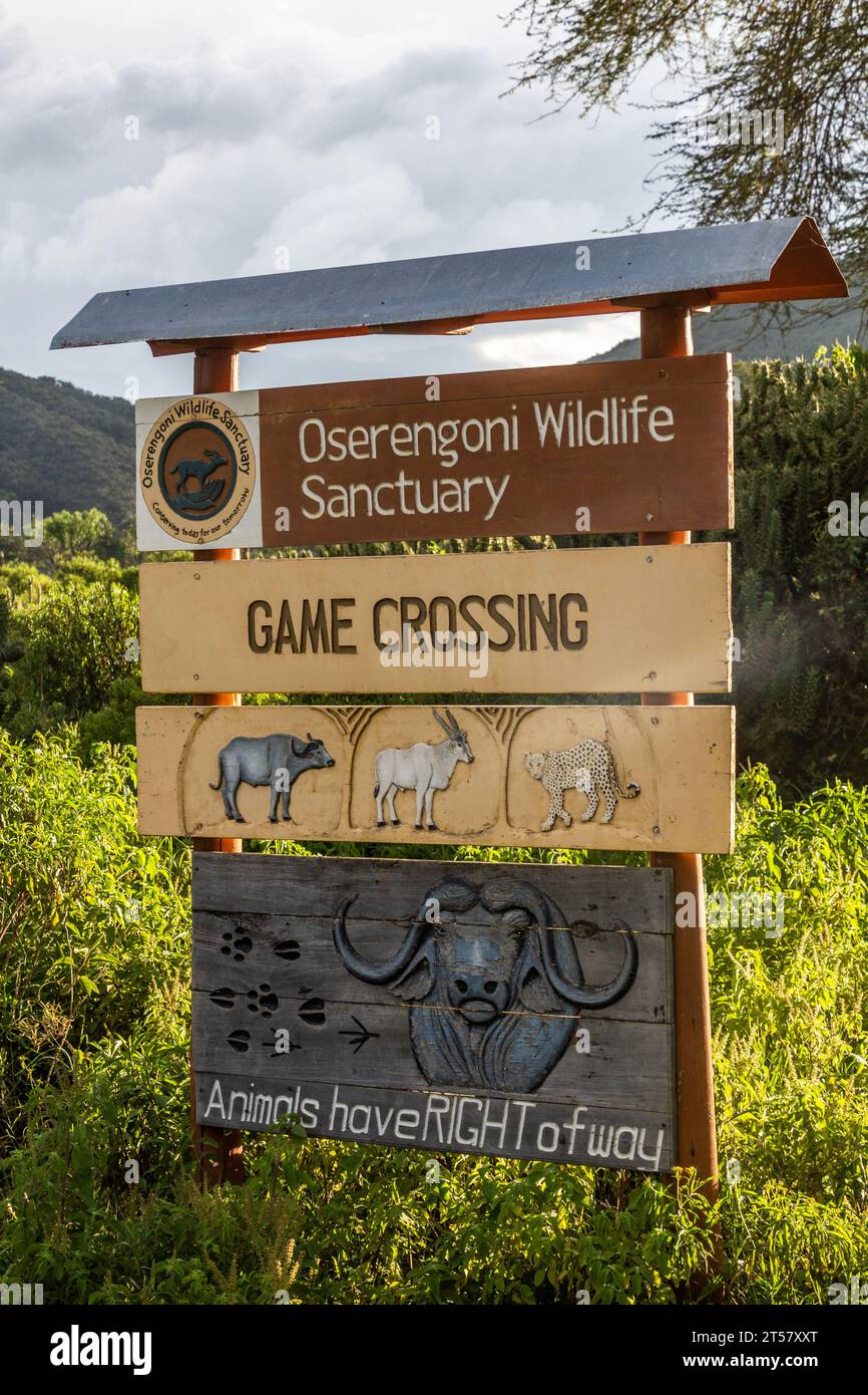 NAIVASHA, KENIA - 16. FEBRUAR 2020: Unterschrift zum Oserengoni Wildlife Sanctuary in der Nähe des Naivasha Lake, Kenia Stockfoto