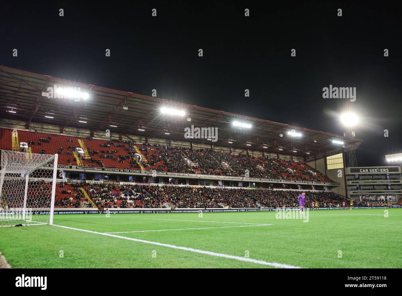 Im Emirates FA Cup 1. Runde Spiel Barnsley gegen Horsham FC in Oakwell, Barnsley, Großbritannien. November 2023. (Foto: Mark Cosgrove/News Images) in Barnsley, Großbritannien am 11.3.2023. (Foto: Mark Cosgrove/News Images/SIPA USA) Credit: SIPA USA/Alamy Live News Stockfoto