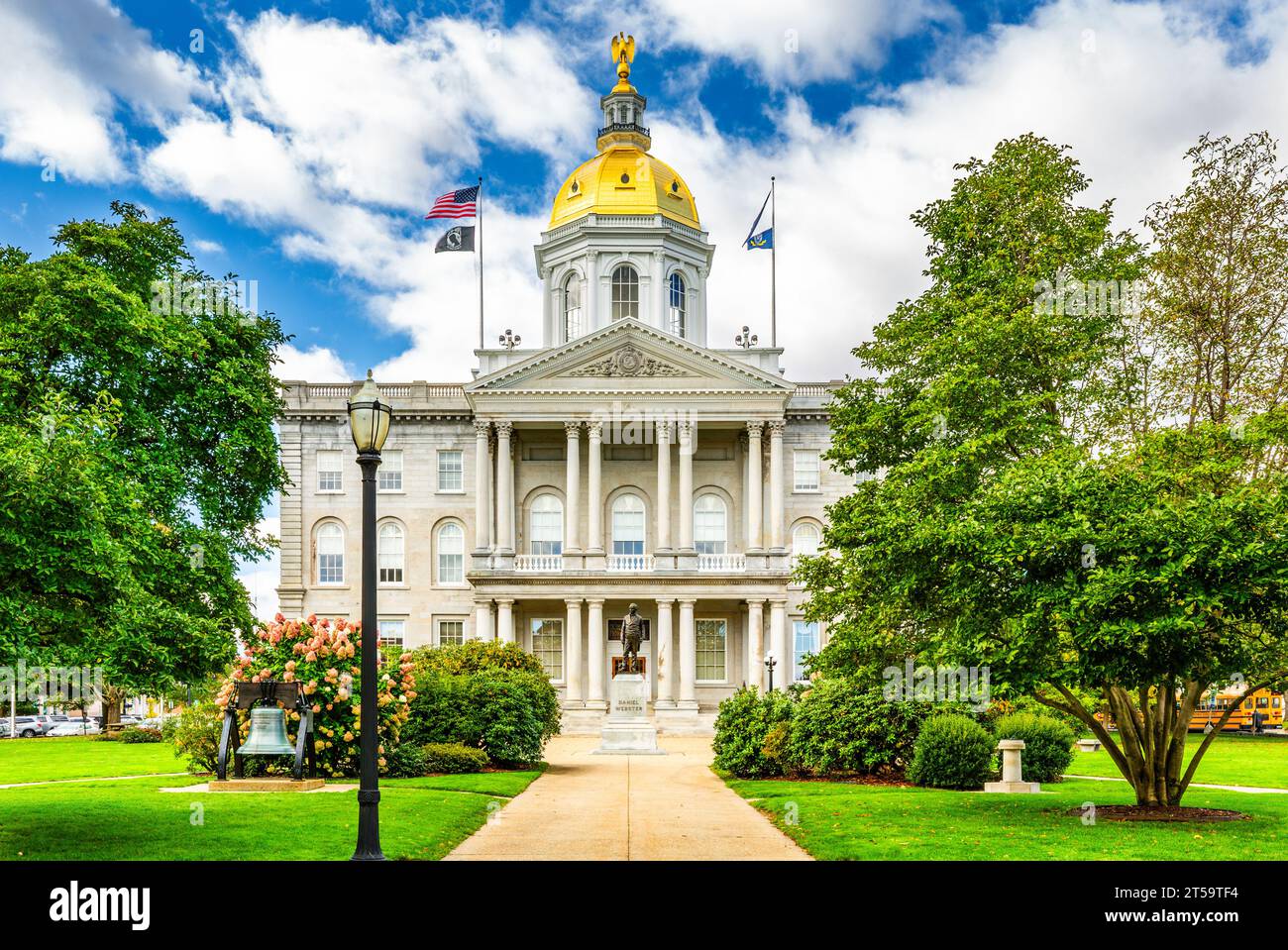New Hampshire State House, in Concord, an einem sonnigen Morgen. Das Hauptquartier beherbergt den New Hampshire General Court, den Gouverneur und den Exekutivrat. Stockfoto