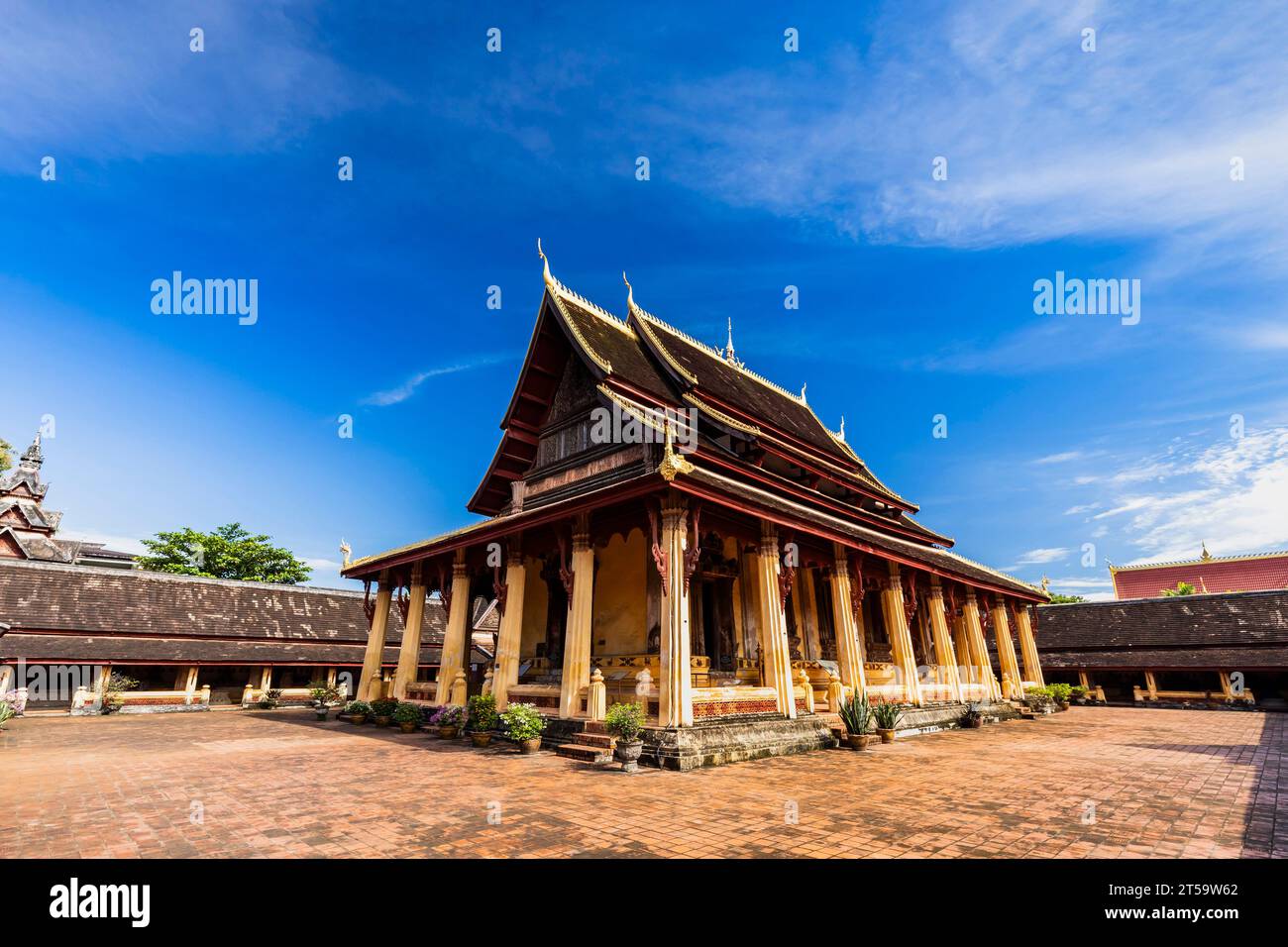Wat Si Saket (Wat Sisaket), Außenseite des Hauptschreins (Haupthalle) und Innenhof, Vientiane, Laos, Südostasien, Asien Stockfoto