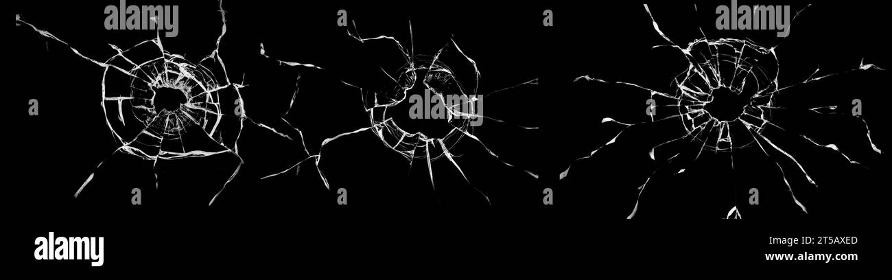 Große Ansammlung von Glasrissen auf schwarzem Hintergrund. Konzept der Schaufensteraufnahmen für die Gestaltung Stockfoto
