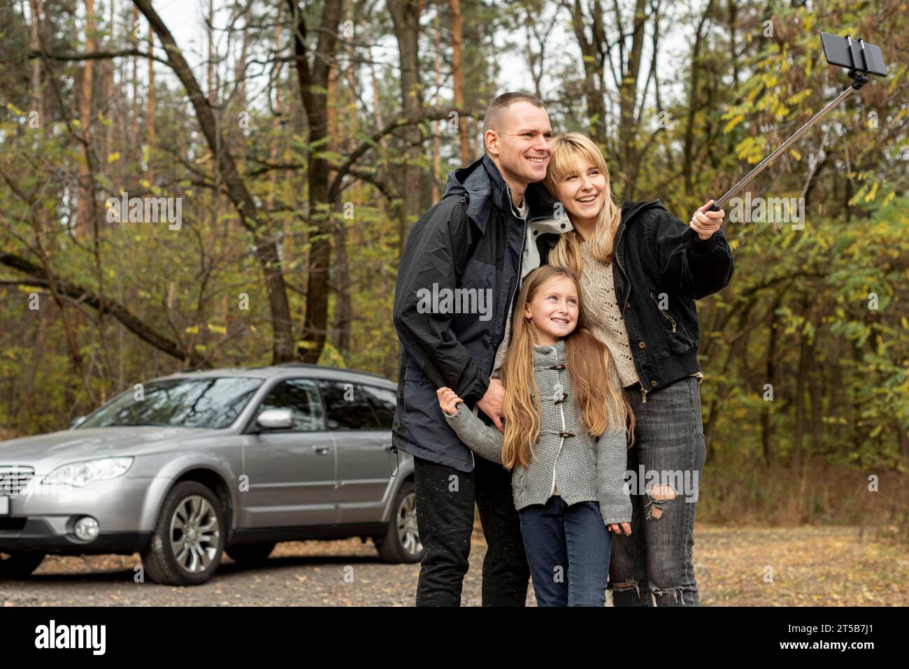 Glückliche Familie, die Selfie macht Stockfoto