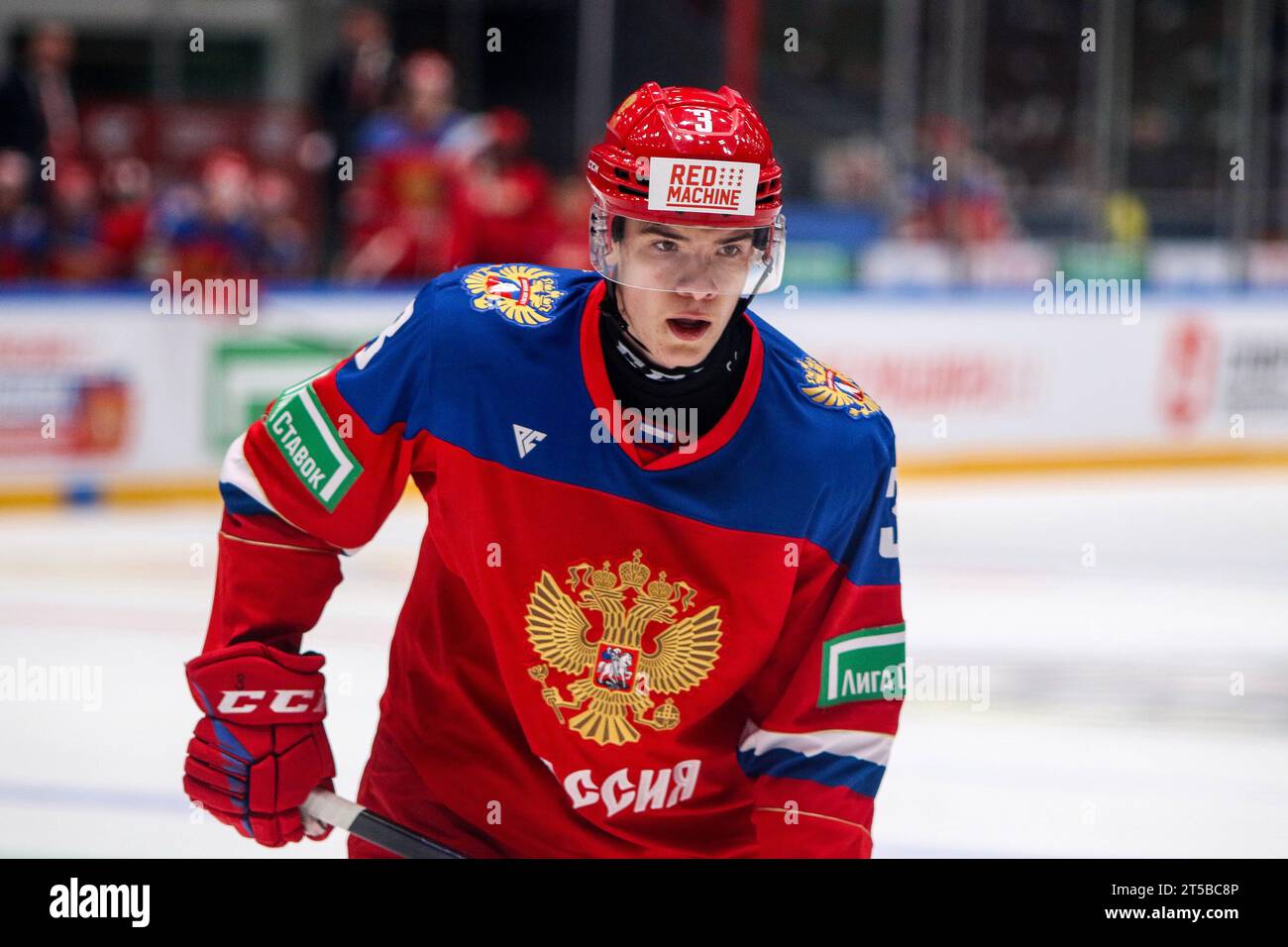 Sankt Petersburg, Russland. November 2023. Rußland U20 Hockeyspieler Jegor Rimashevsky (3) beim Liga Stavok Cup der Zukunft zwischen Russland U20 und Kasachstan U20 beim SC Jubilee. Endstand; Russland U20 12:1 Kasachstan U20. Quelle: SOPA Images Limited/Alamy Live News Stockfoto