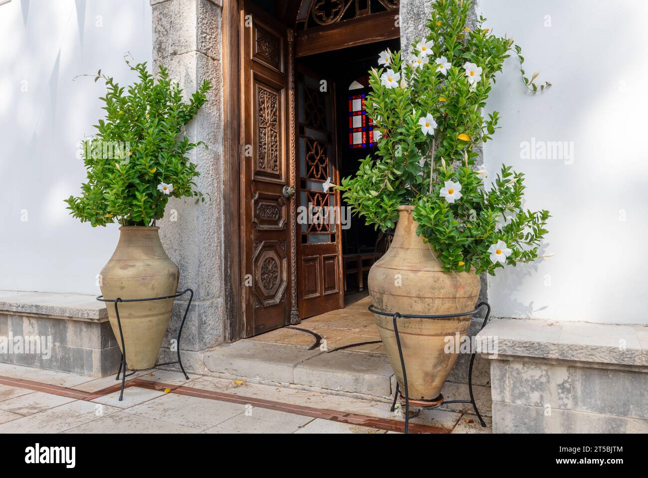 Architektonische Details eines griechischen Klosters. Stockfoto