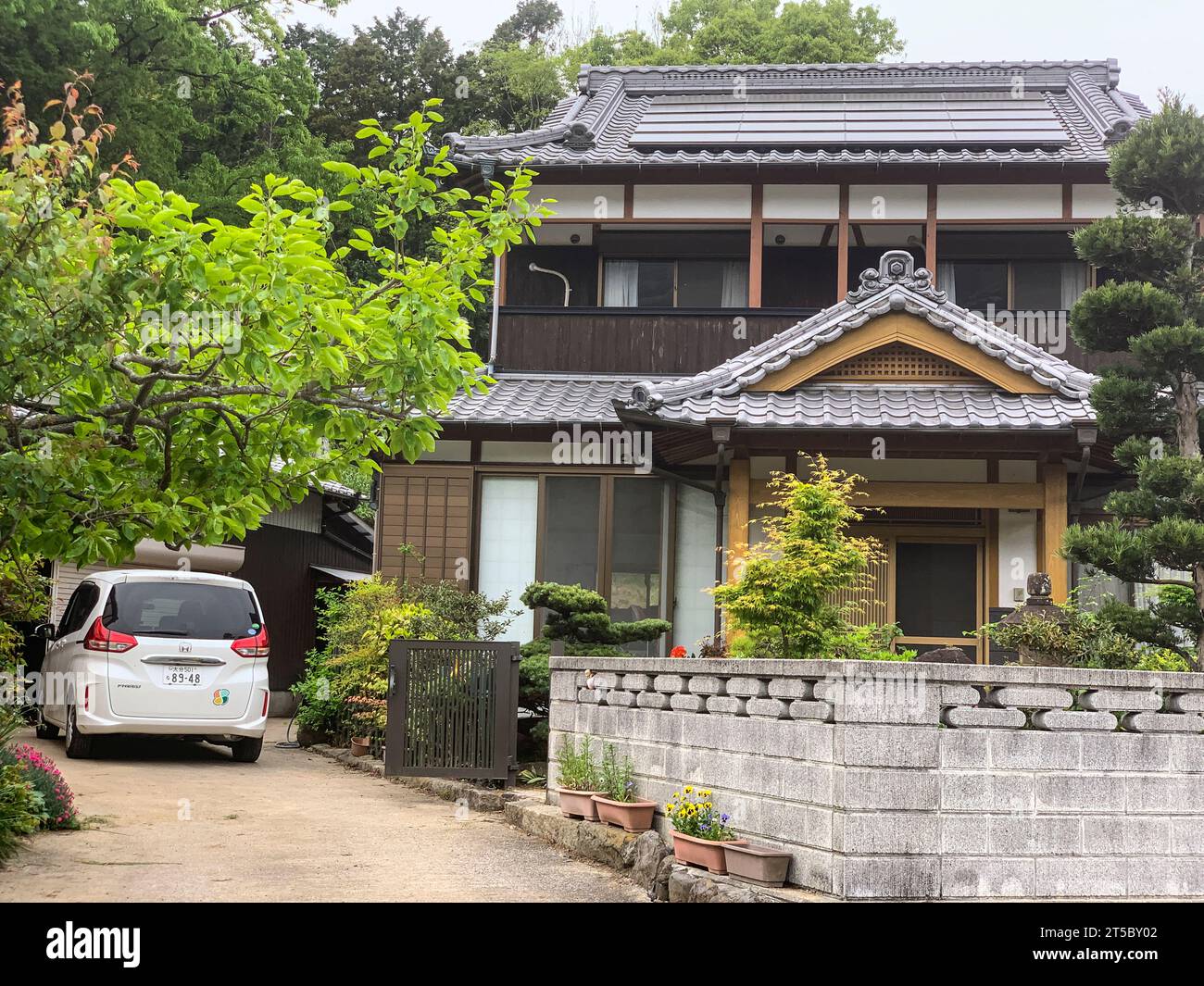Japan, Kyushu. Mittelklasse-Haus in der Nähe von Bungo-takada. Stockfoto
