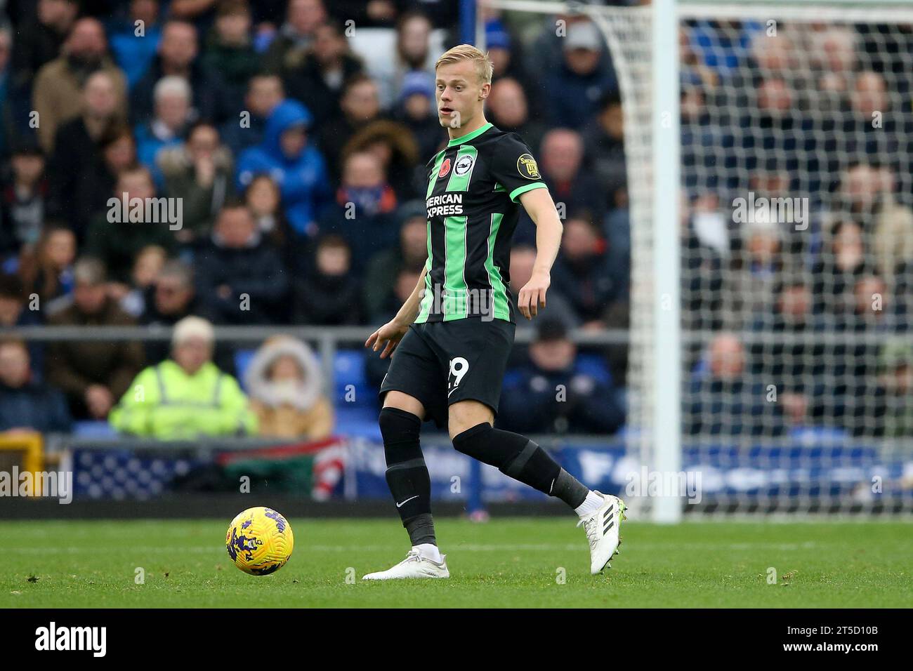 Liverpool, Großbritannien. November 2023. Jan Paul van Hecke von Brighton & Hove Albion in Aktion. Premier League Spiel Everton gegen Brighton & Hove Albion im Goodison Park in Liverpool am Samstag, 4. November 2023. Dieses Bild darf nur für redaktionelle Zwecke verwendet werden. Nur redaktionelle Verwendung, Bild von Chris Stading/Andrew Orchard Sportfotografie/Alamy Live News Credit: Andrew Orchard Sportfotografie/Alamy Live News Stockfoto