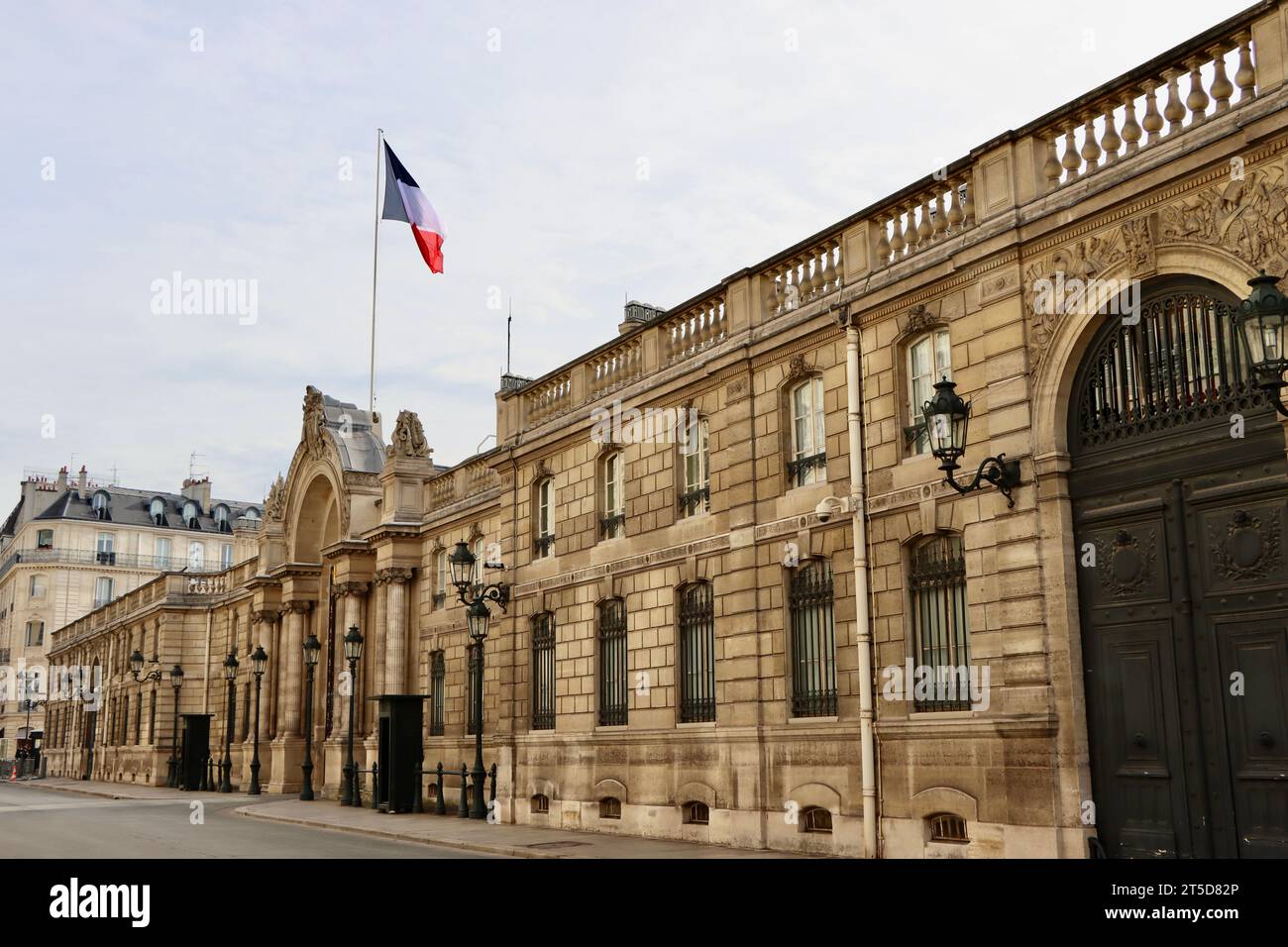 Das Palais de l'Elysée in der Rue du Faubourg Saint-Honoré ist der offizielle Sitz des Präsidenten der Französischen Republik. Stockfoto