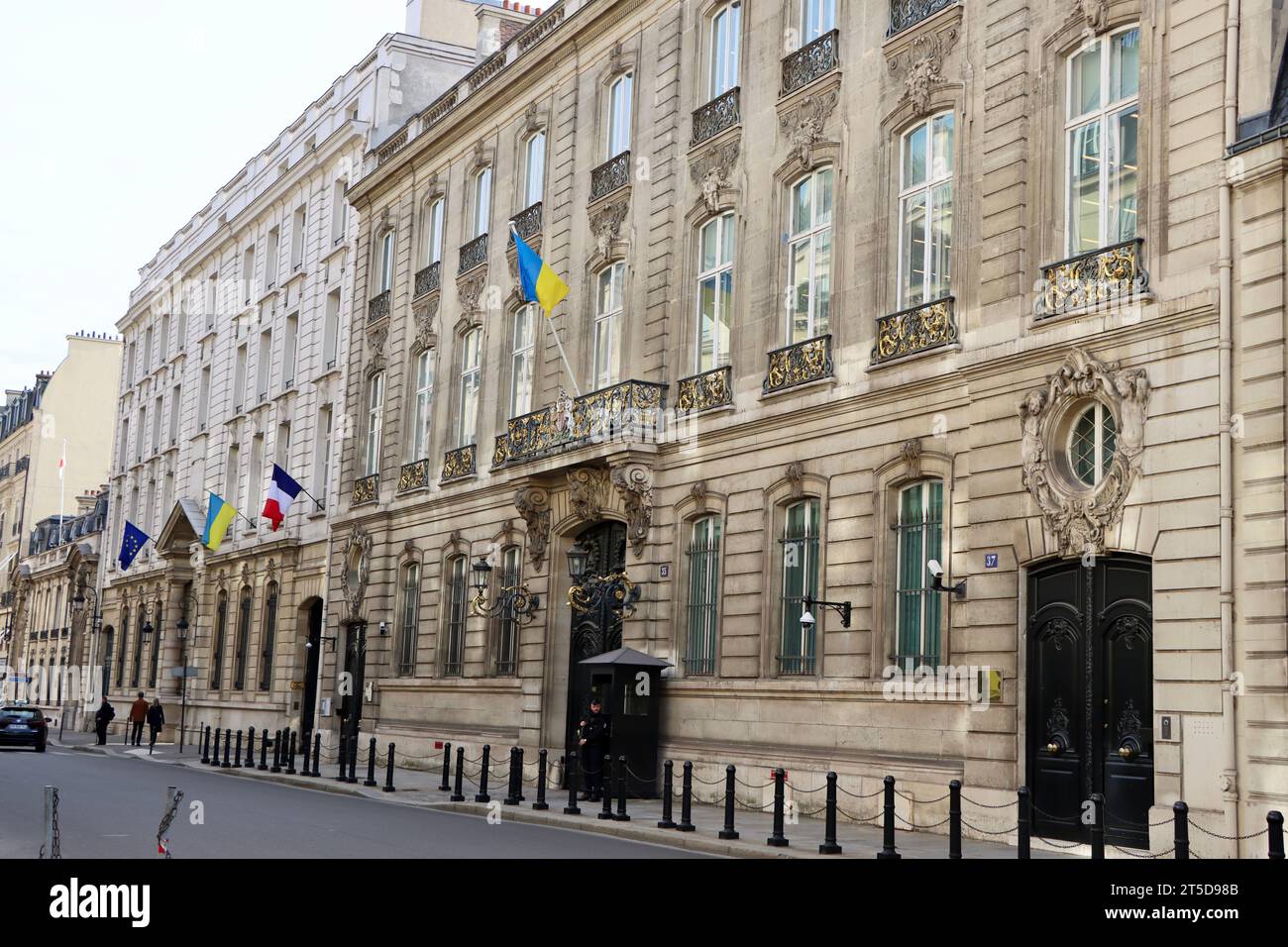 Gebäude in der Rue du Faubourg Saint-Honoré in Paris, Frankreich Stockfoto