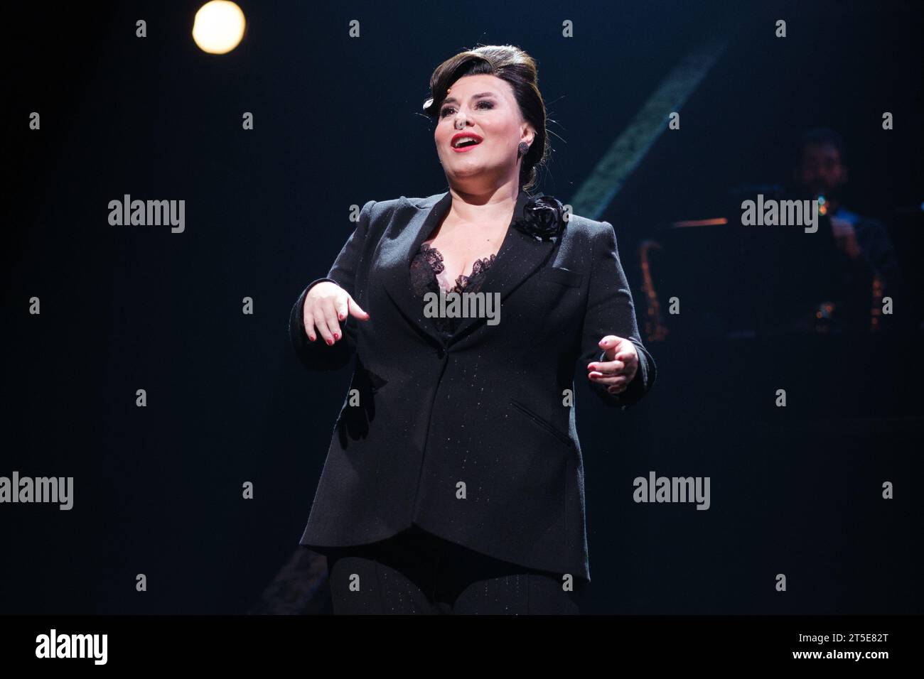 Schauspieler treten während der Präsentation des Musicals CHICAGO im Nuevo Apolo Theater in Madrid auf, 4. Oktober 2023, Spanien mit: Schauspieler Where: Madrid, Spain Wann: 04 Oct 2023 Credit: Oscar Gonzalez/WENN Stockfoto