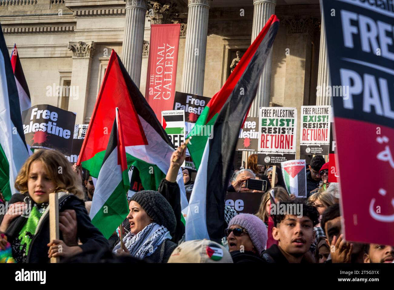 Pro-palästinensische Proteste auf dem Trafalgar Square, London am 04.11.2023, England, Vereinigtes Königreich Stockfoto