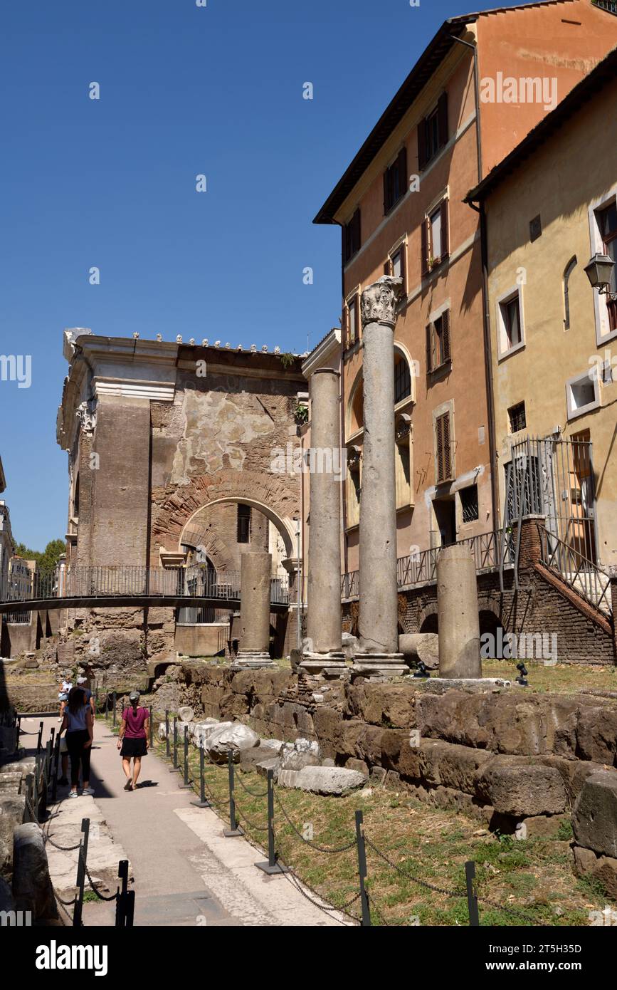 Italien, Rom, jüdisches Ghetto, Portico d'Ottavia, Porticus Octaviae Stockfoto