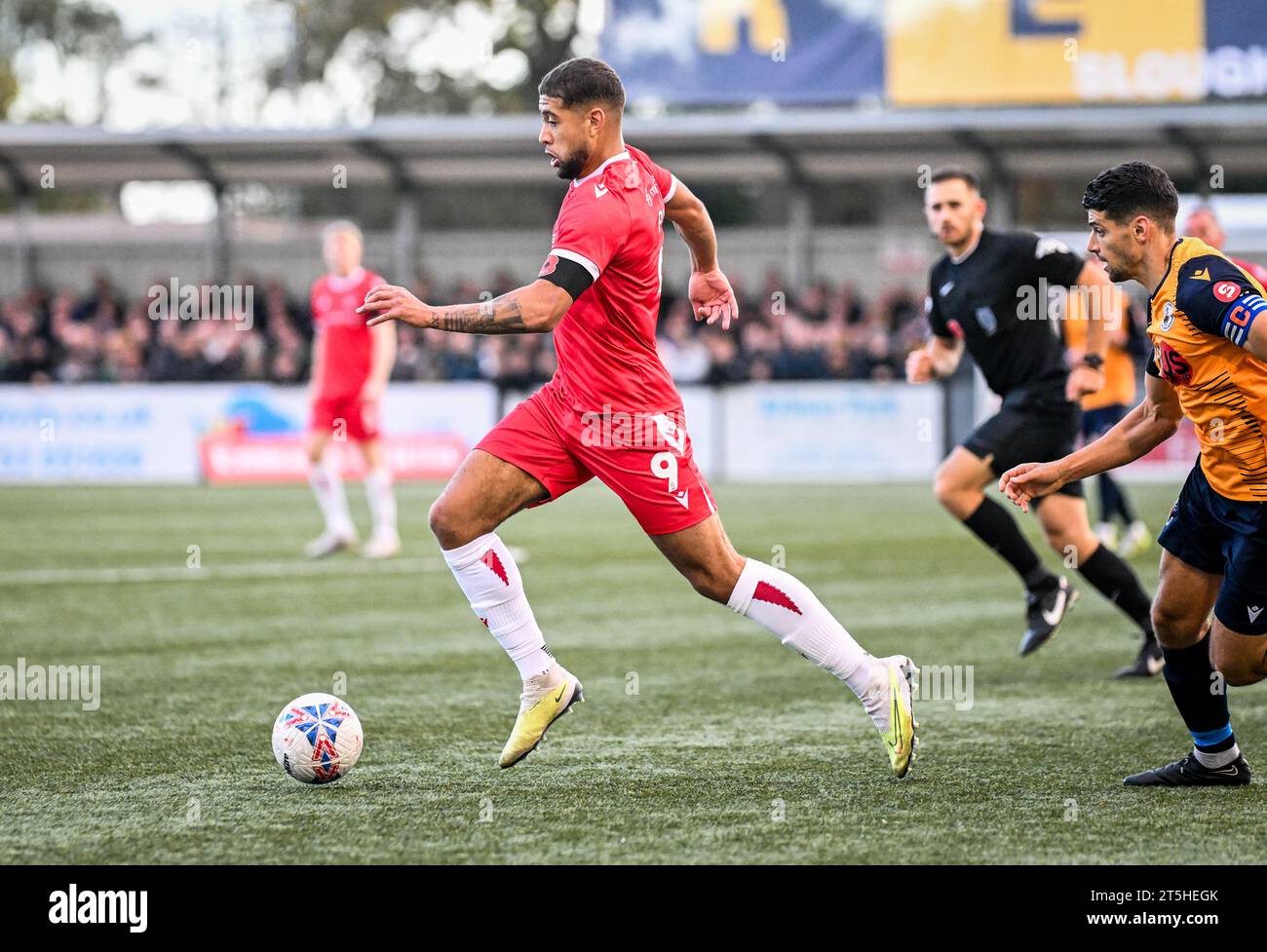 Slough, Großbritannien, 5. November 2023. Rekeil Pyke während des Fußballspiels der ersten Runde des FA Cup zwischen Slough Town FC und Grimsby Town FC im Arbour Park, Slough UK.Credit: Jon Corken Stockfoto