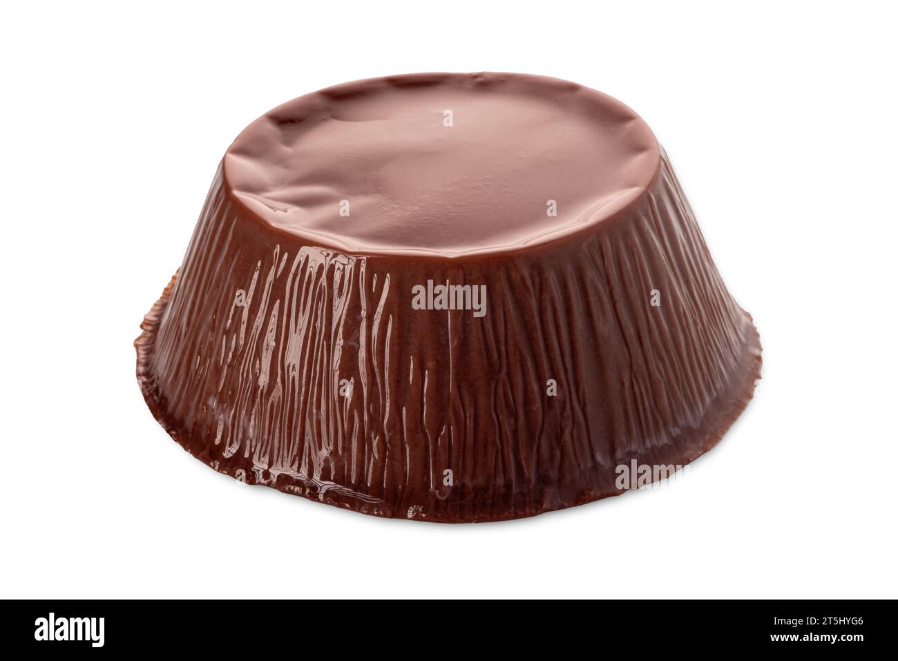 Bunet Pudding, traditionelles italienisches Piemont Dessert isoliert auf weiß mit Schneidepfad im Preis inbegriffen Stockfoto