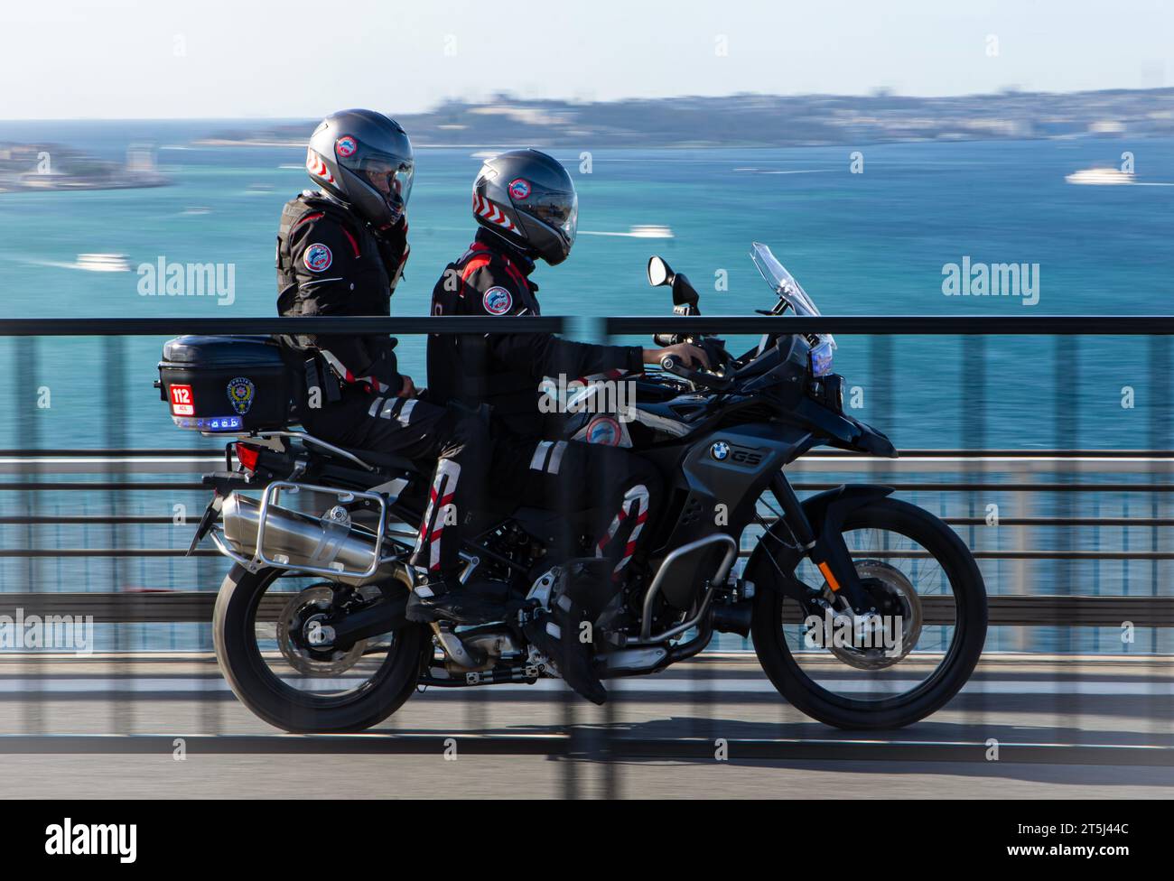 Turkis Motorrad Frau Polizei, Yunus (Delphine) Patrouille der Brücke Istanbul Intercontinental Marathon am november, Stockfoto