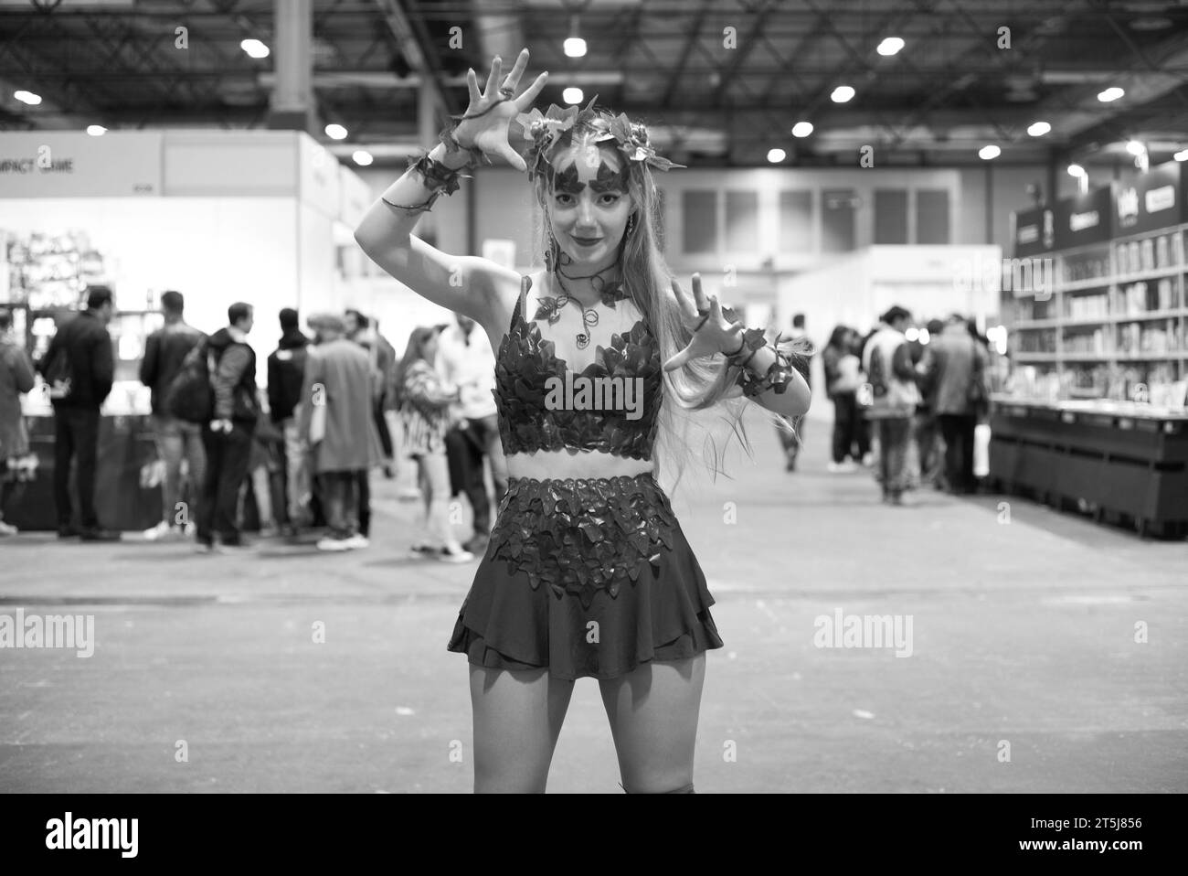 Cosplayer Dressed besucht am 5. November 2023 die Madrid Cómic Pop Up Fair 2023 in Madrid, Spanien. Stockfoto