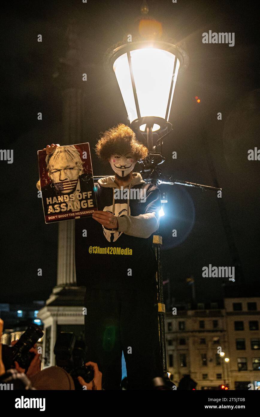 London, Vereinigtes Königreich - 5. November 2023: Jährlicher Millionen-Masken-Marsch auf Guy Fawkes Night. Stockfoto