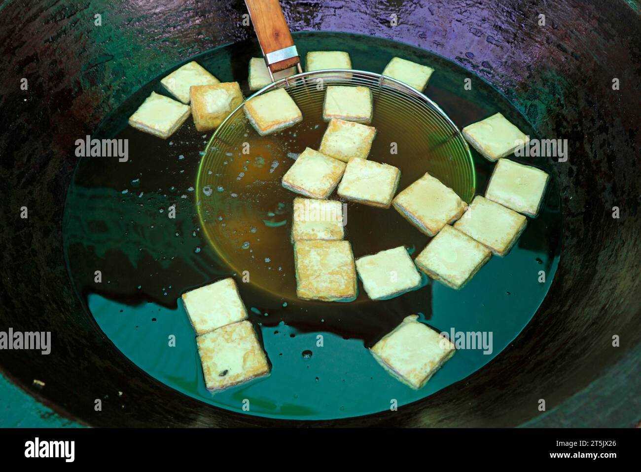 Chinesische Küche mit frittiertem stinkenden Tofu Stockfoto