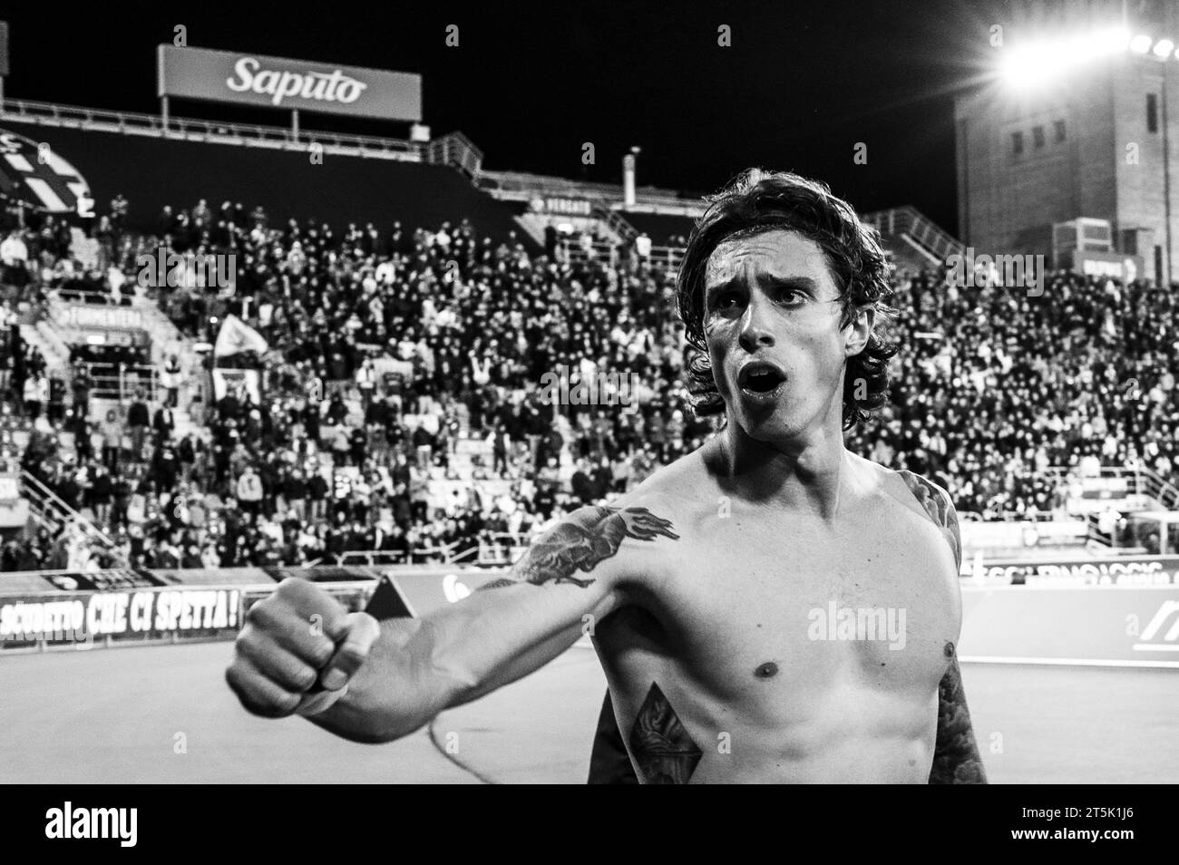 Riccardo Calafiori (Bologna) während des italienischen Spiels der Serie A zwischen Bologna 1-0 Lazio im Renato Dall Ara Stadion am 3. November 2023 in Bologna, Italien. (Foto: Maurizio Borsari/AFLO) Stockfoto