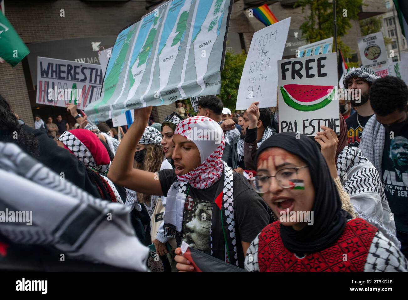 Pro-palästinensische Demonstration für Waffenstillstand zwischen Israel und Gaza auf dem Freedom Plaza. Washington D.C. USA. November 2023 Stockfoto