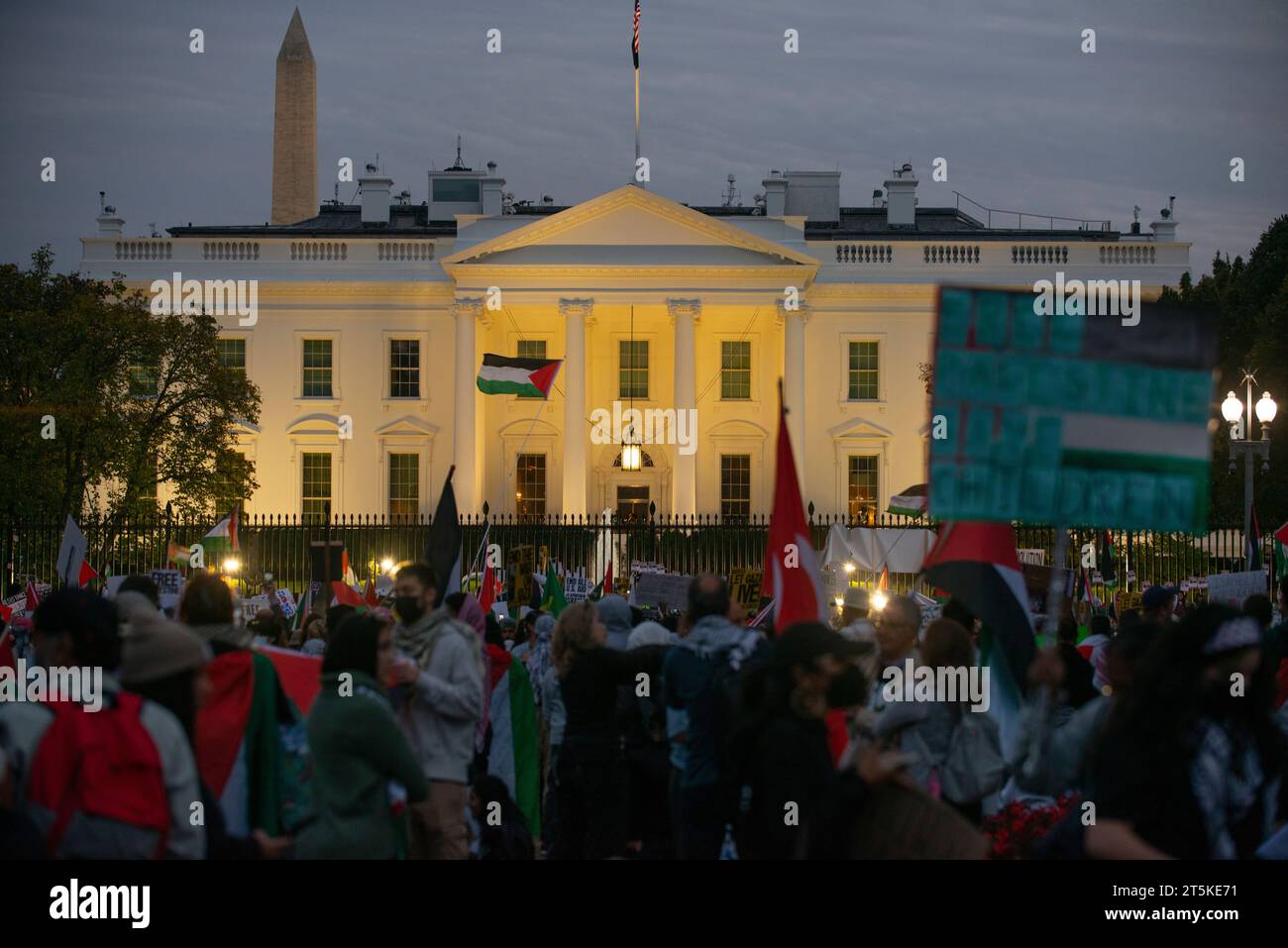 Pro-palästinensische Demonstration im Weißen Haus. Washington D.C. USA. November 2023 Stockfoto