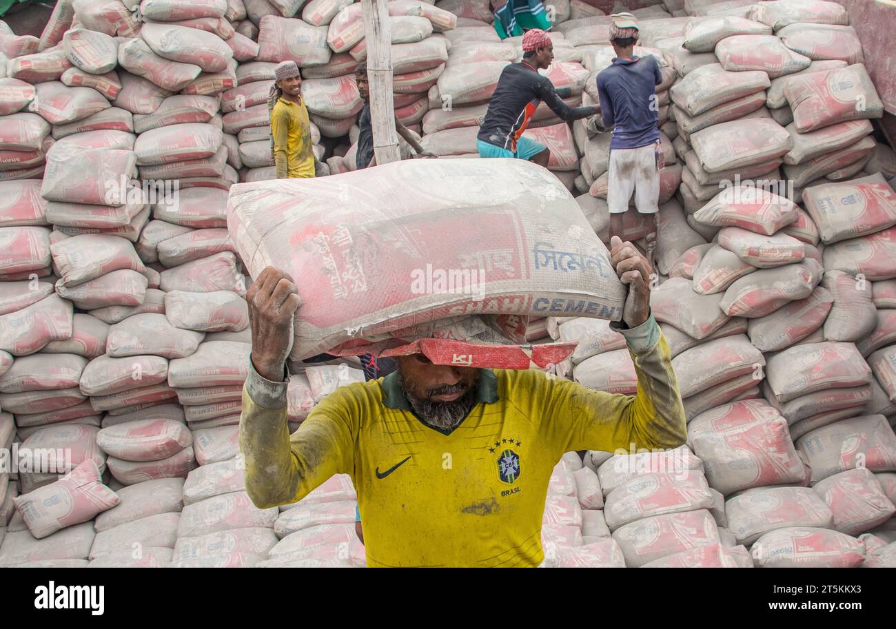 Das Bild wurde am 29. Mai 2022 von Amen Bazar in Bangladesch aufgenommen Stockfoto