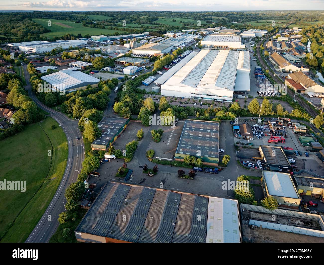 Pipers Way Industrial Estate in Thatcham - Luftaufnahme Stockfoto