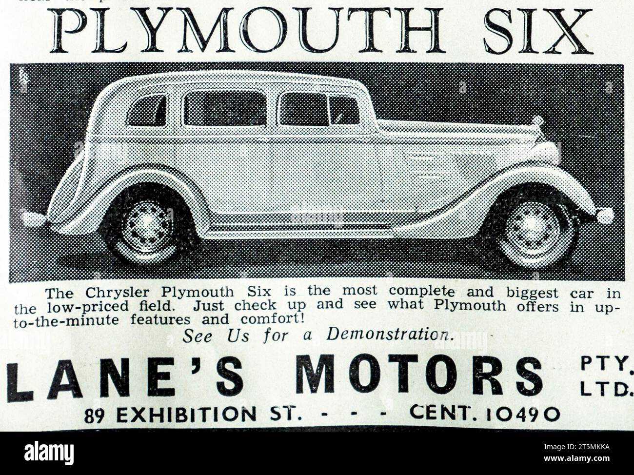 Eine australische Werbung aus dem Jahr 1934 für den Chrysler Plymouth Six, „das vollständigste und größte Fahrzeug im preisgünstigen Bereich“. Die Werbung wurde von der Lanes Motors 89 Exhibition Street in Melbourne veröffentlicht. Stockfoto