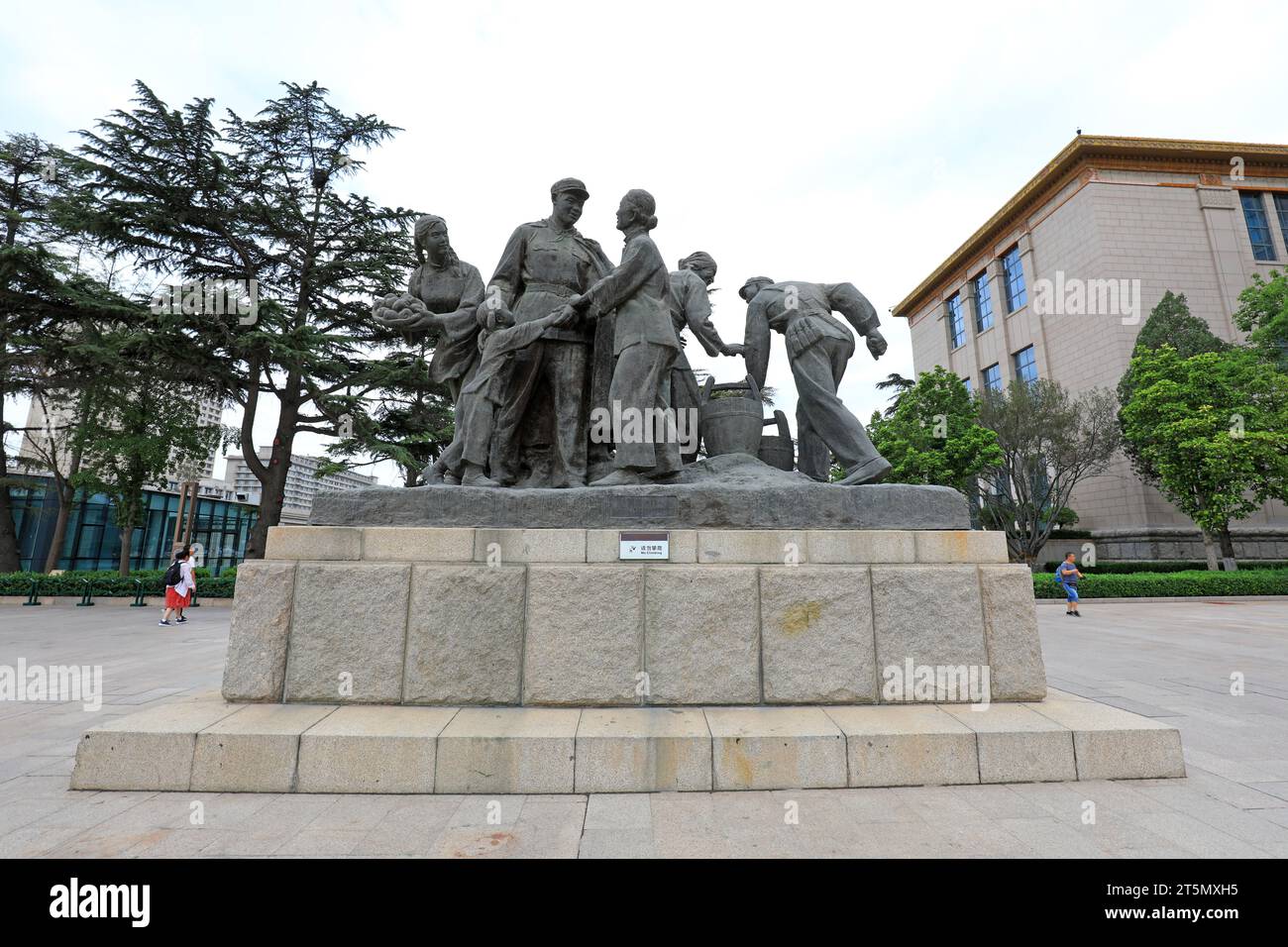 Peking - 28. Juni 2019: Felsskulptur chinesischer Soldaten, Chinesisches Revolutionäres Militärmuseum des Volkes, Peking, China Stockfoto