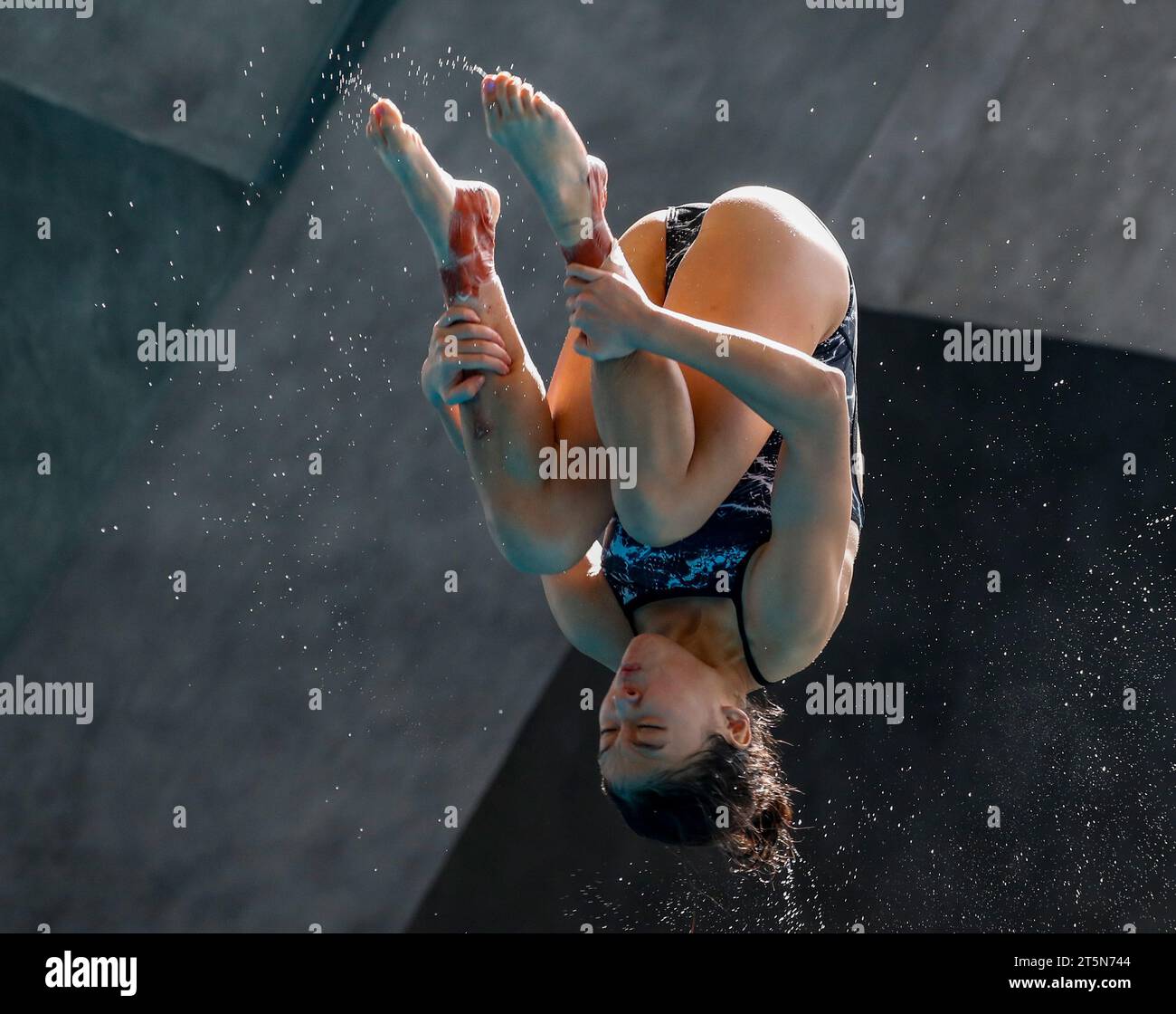 Kuala Lumpur, Malaysia. November 2023. Clara Liaw aus Singapur im Vorfeld der Malaysia Open Diving Championships im National Aquatic Centre, Bukit Jalil. Quelle: SOPA Images Limited/Alamy Live News Stockfoto