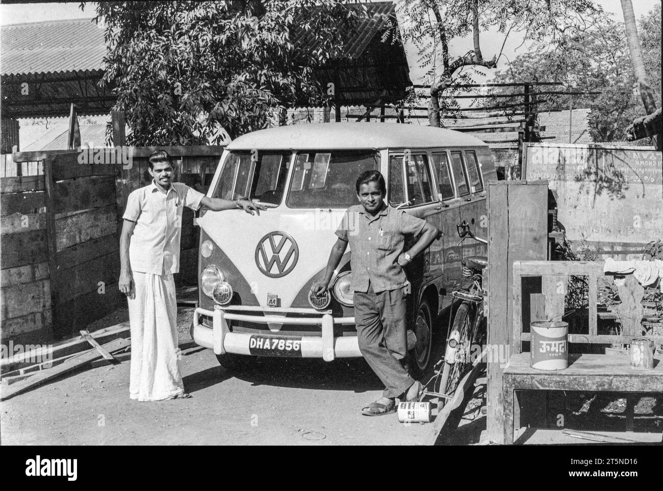 09 05 2021 1965 Vintage Volkswagen, Kombi, Wohnmobil-Kleinbus Kon Kalyan Maharashtra Indien Asien. Stockfoto