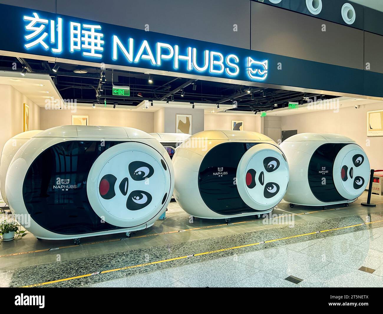 Peking, China, Innenansicht des Beijing Daxing International Airport, Sleeping Hubs, Halle 'Naphubs » Hall Flight Facilities Stockfoto