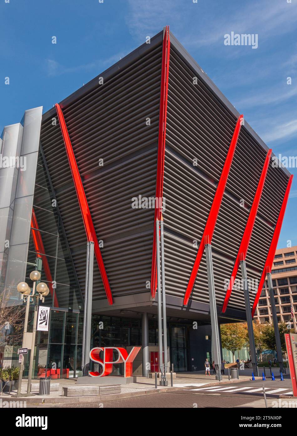 WASHINGTON, DC, USA - das Spionagemuseum am L'Enfant Plaza. Stockfoto