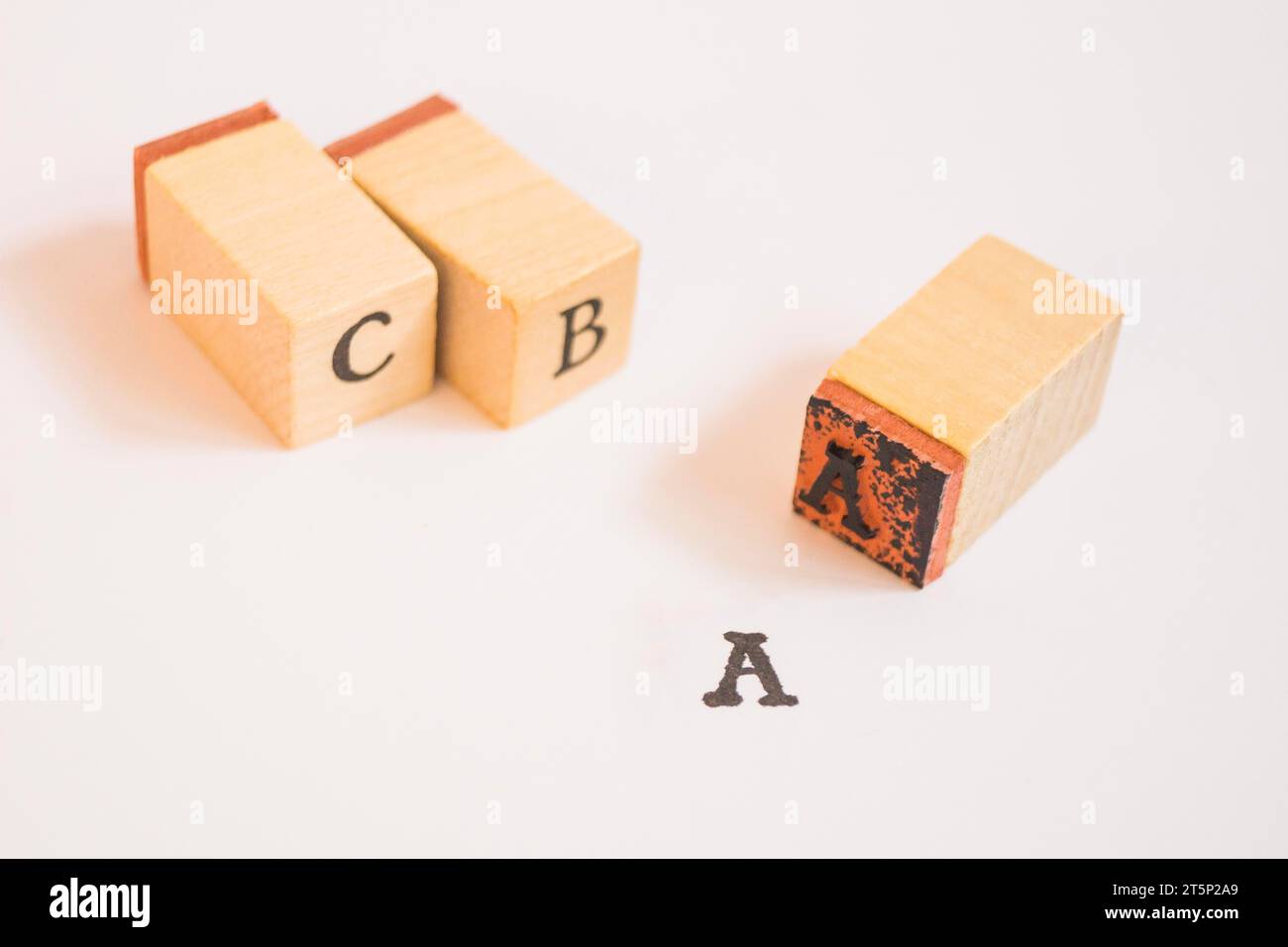 Briefstempel aus Holz Stockfoto