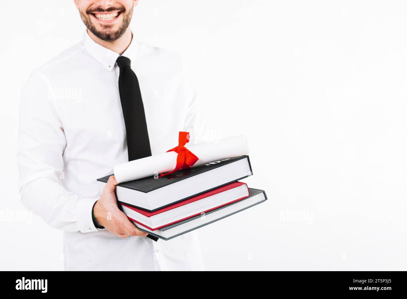 Crop man mit Bücherdiplom Stockfoto