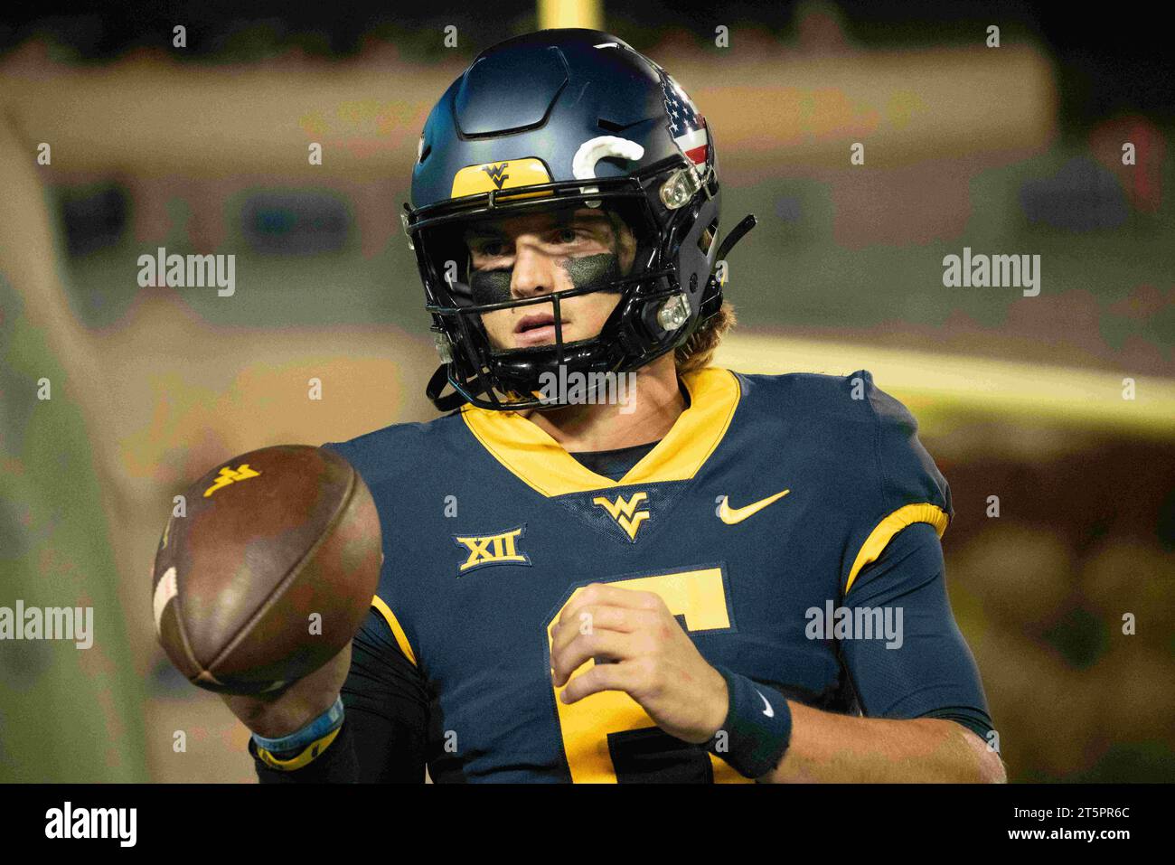 November 2023, blank, blank, USA: 4. November, 2023: Garrett Greene während der West Virginia University Mountaineers (WVU) vs Brigham Young University (BYU) Cougars in Morgantown, WV im Milan Puskar Stadium. Bradley Martin/scheinbare Media Group (Kreditbild: © AMG/AMG Via ZUMA Press Wire) NUR REDAKTIONELLE VERWENDUNG! Nicht für kommerzielle ZWECKE! Stockfoto