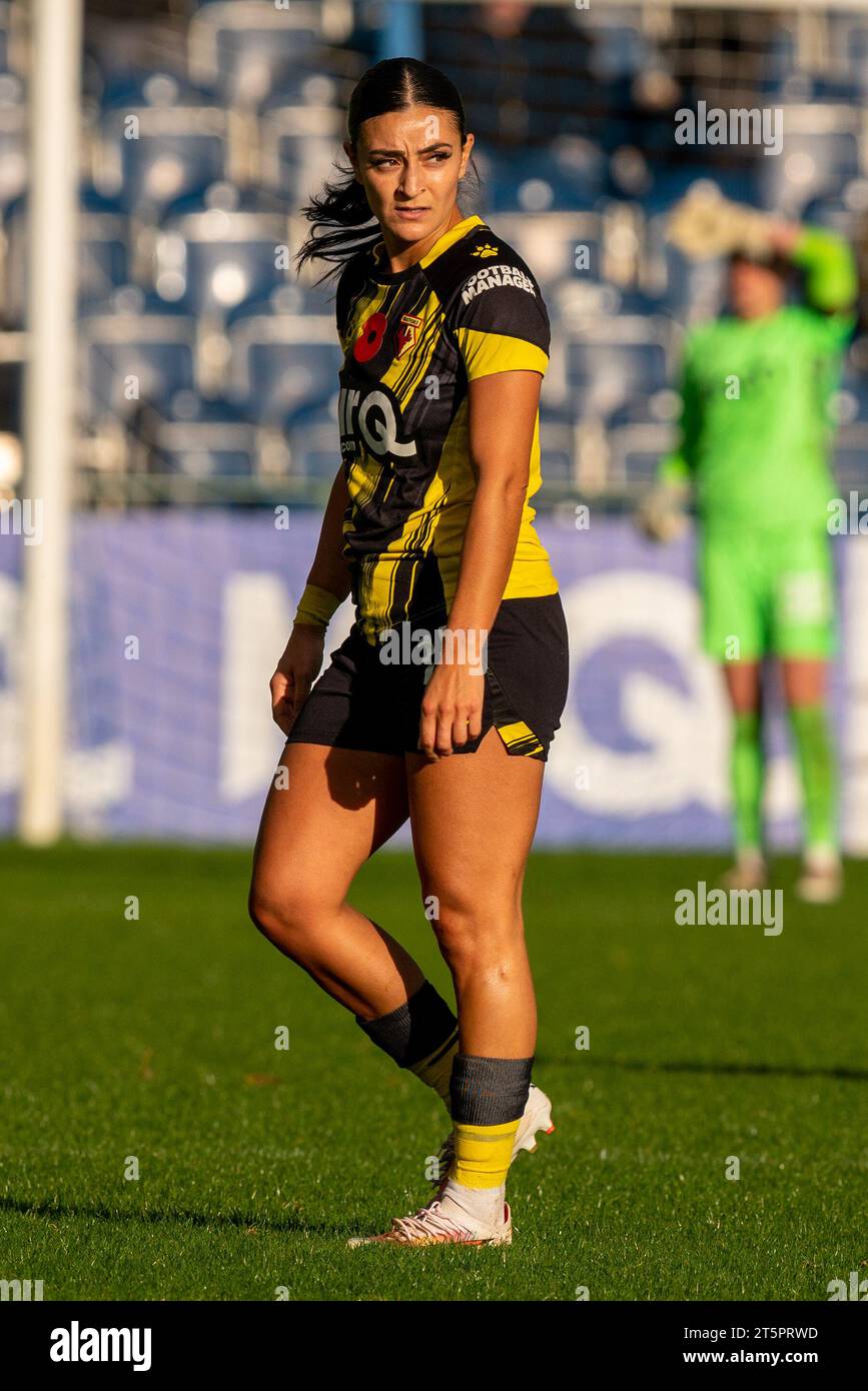 Wealdstone, Großbritannien. November 2023. Grosvenor Vale, Wealdstone, England, 5. November 2023 Dre Georgiou of Watford (15) während des Barclays FA Womens Championship Match zwischen Watford und Crystal Palace in Grosvenor Vale, Wealdstone, England. (Stephen Flynn/SPP) Credit: SPP Sport Press Photo. /Alamy Live News Stockfoto