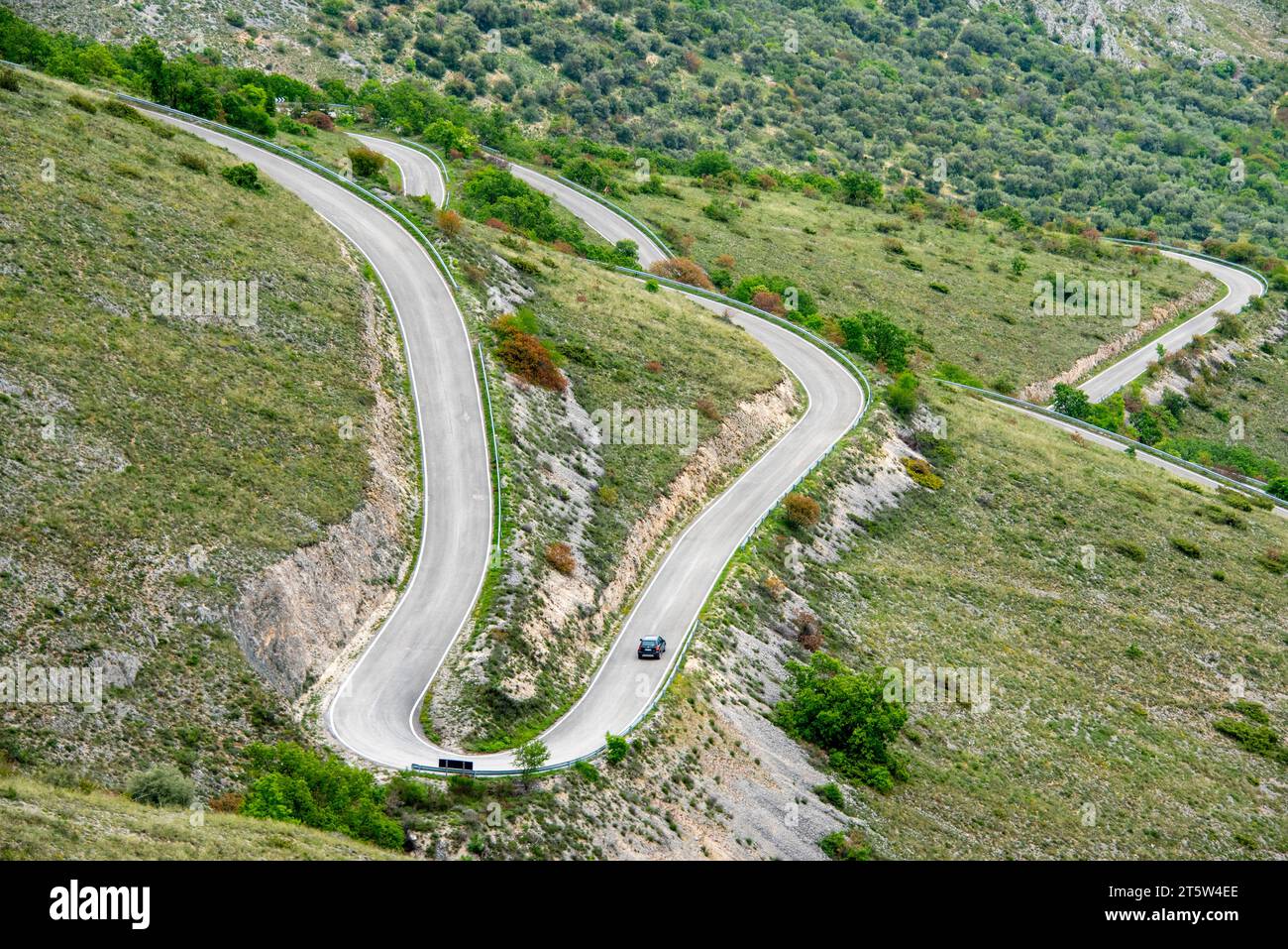 SP 98 Zig Zag Mountain Road in den Abruzzen - Italien Stockfoto